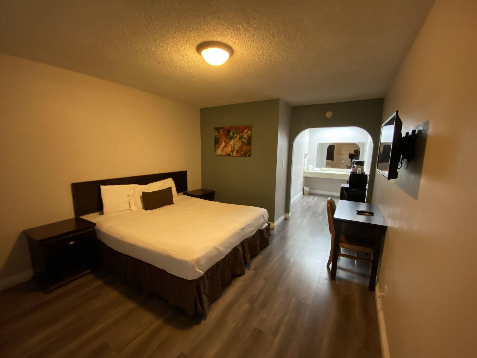 Motel Executive & Anaheim