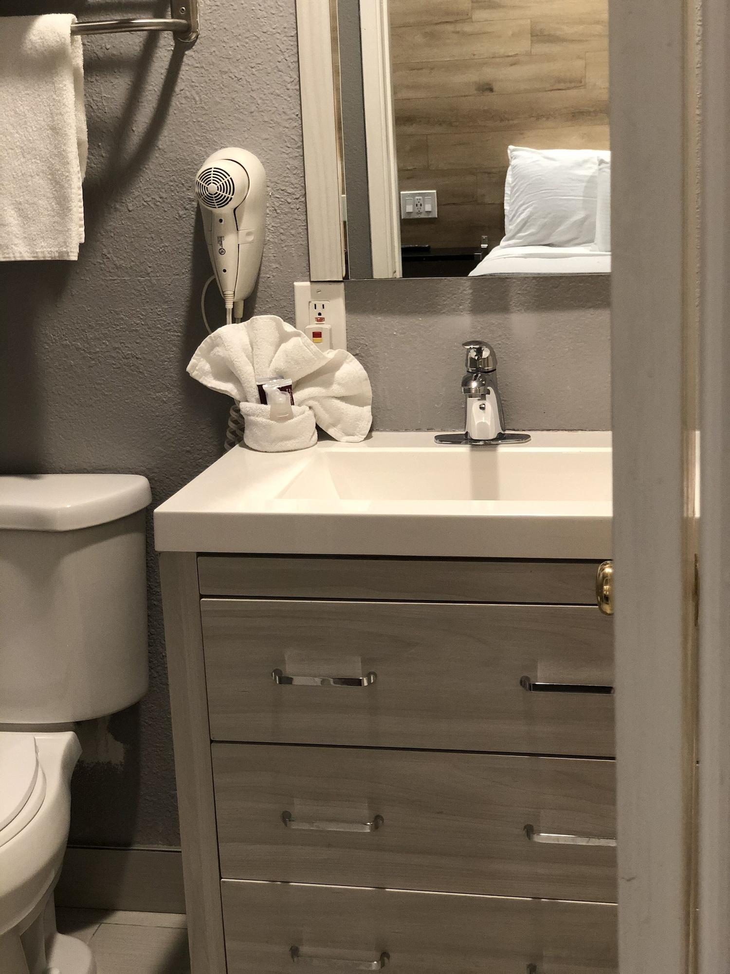 Executive & 2* Anaheim