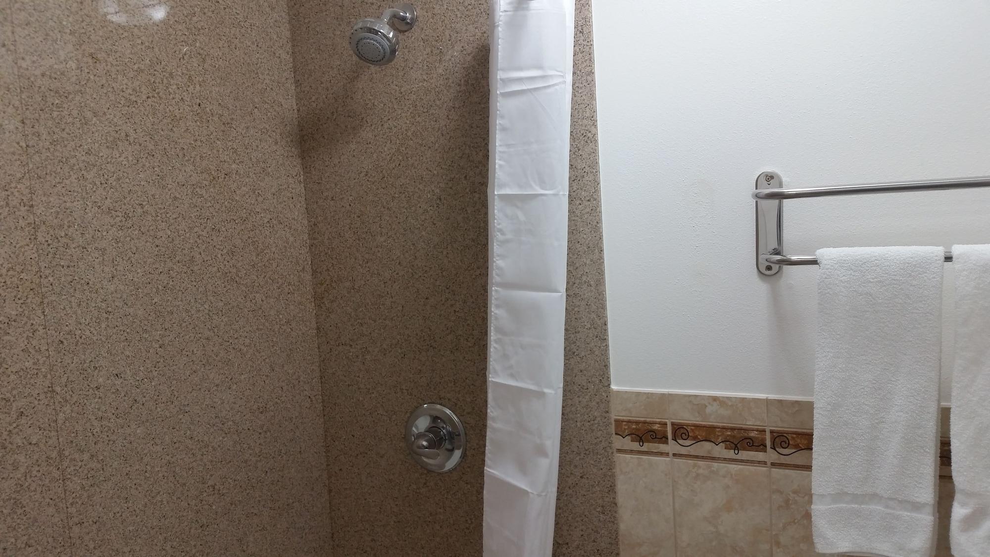 Kona Motel 2*