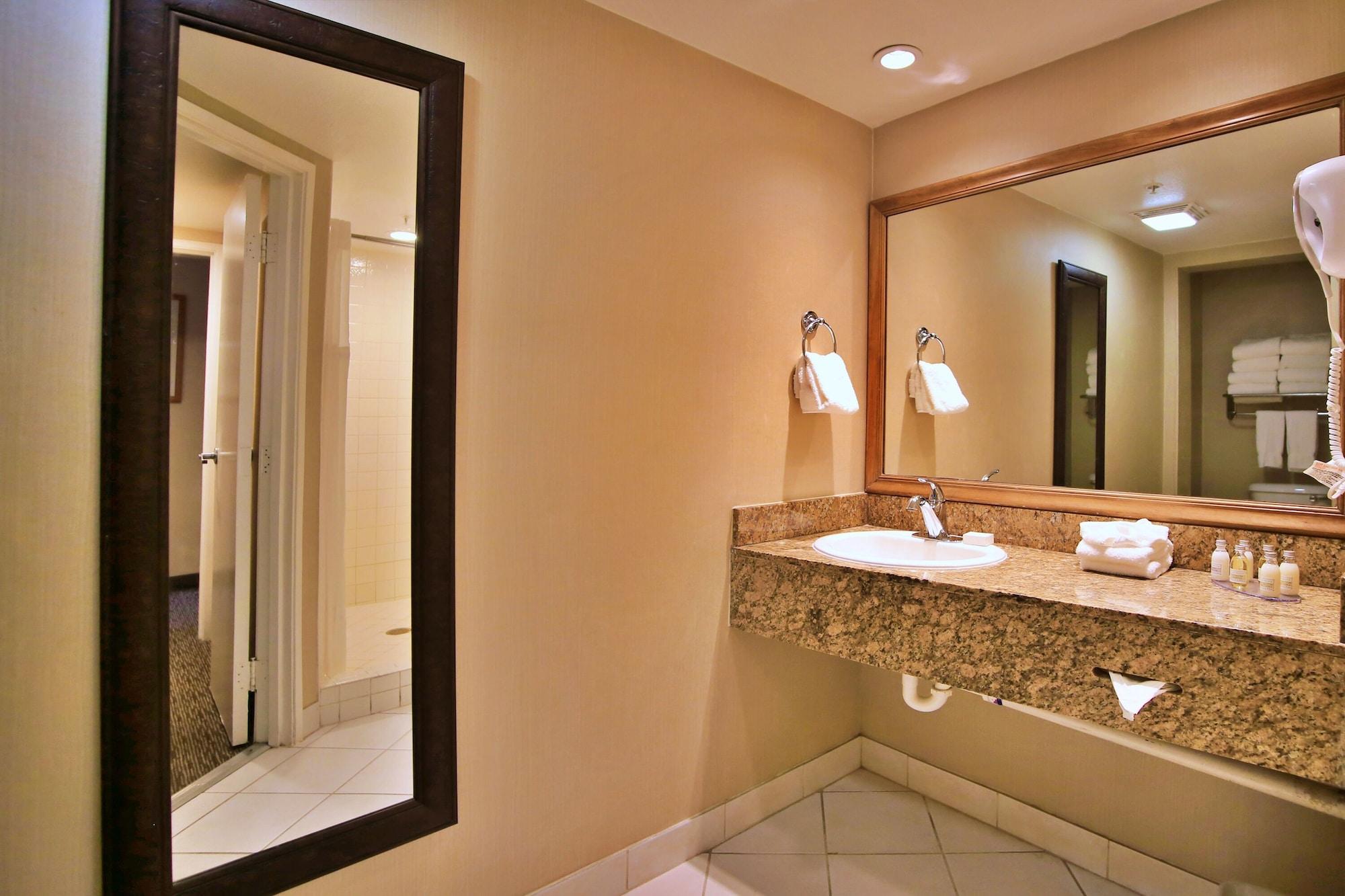 Portofino & Hotel Anaheim