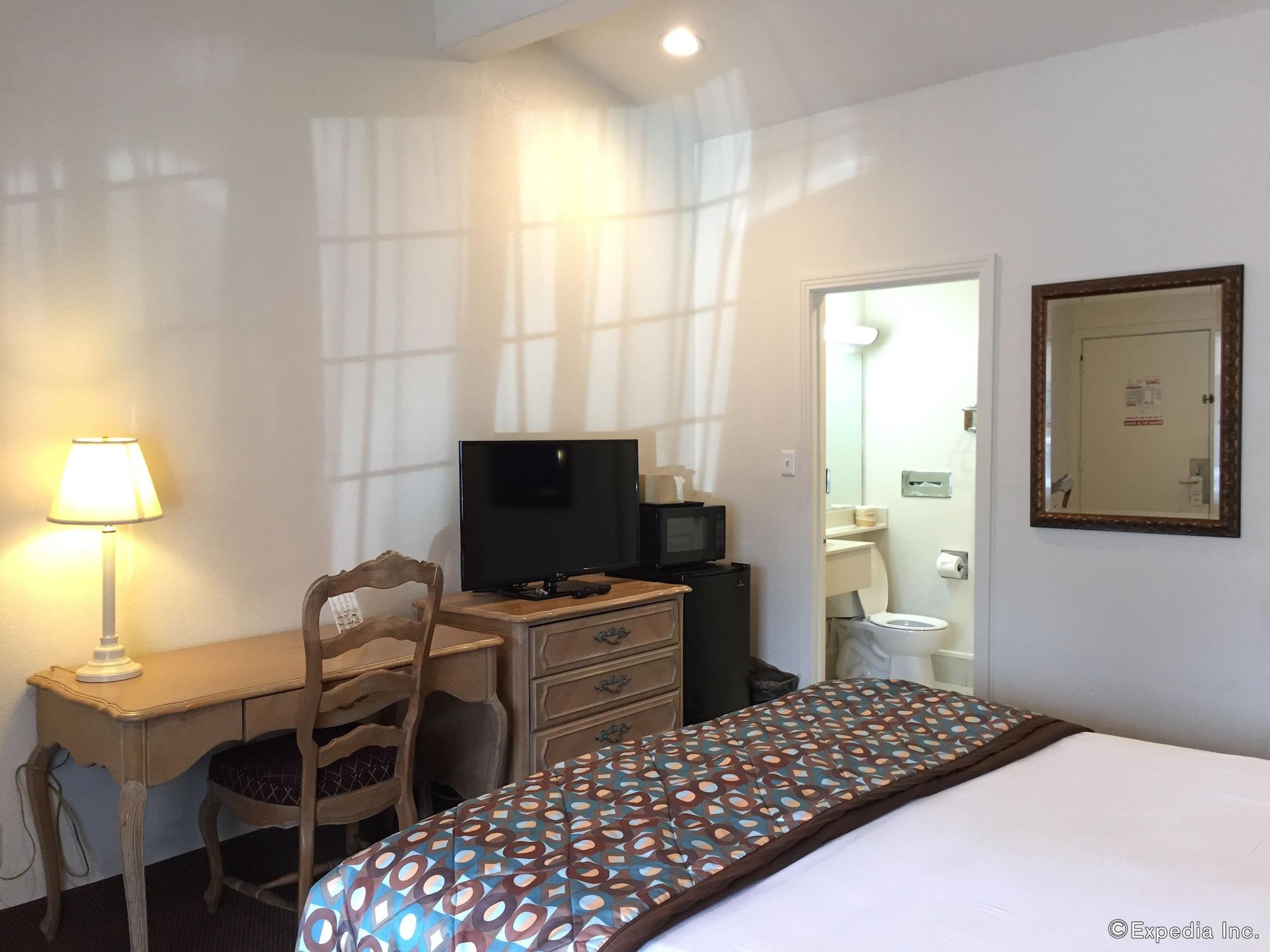 Motel Discovery And 2*
