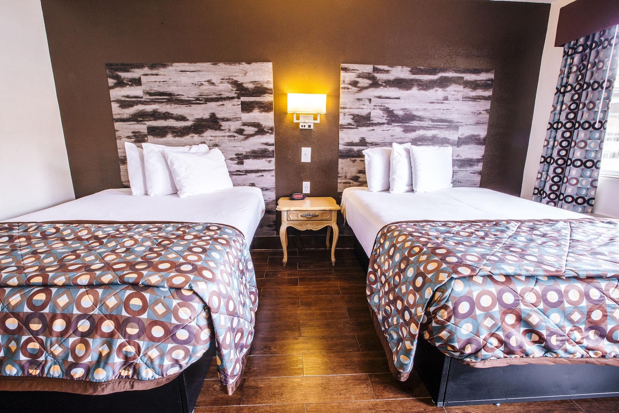 Discovery And Motel 2*
