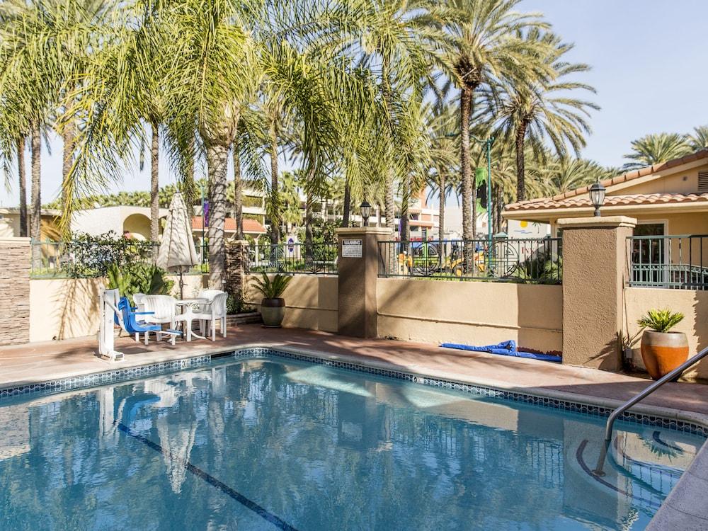 Islander And Near Park And Convention Center Motel Anaheim