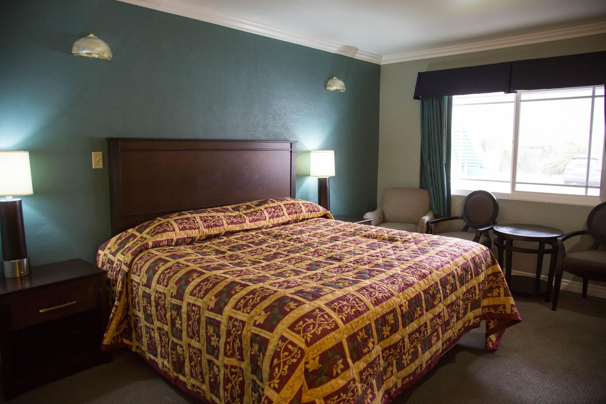 Sahara Motel 2*