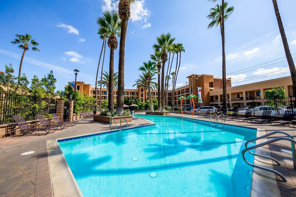 Hotel Grand Legacy At The Park