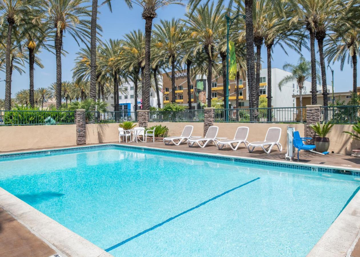 Motel Islander And Near Park And Convention Center 2*