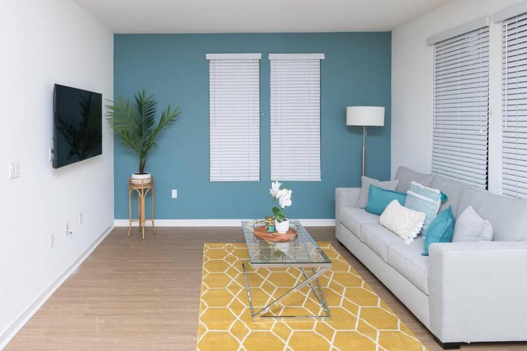 Apartment Amazing 2 Bedroom 7 Min From Disneyland W Free Parking *