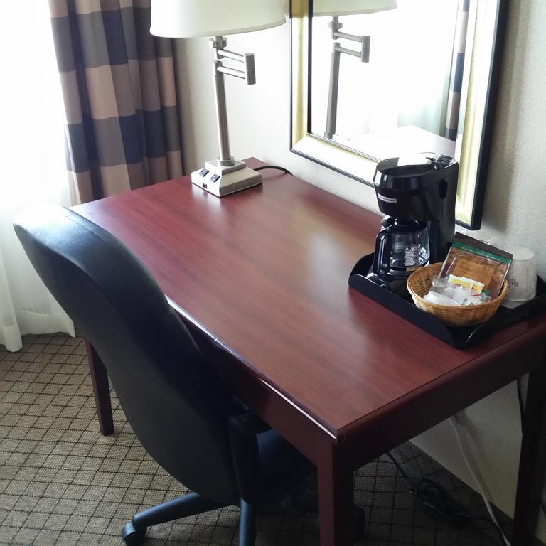 Express - West 3*