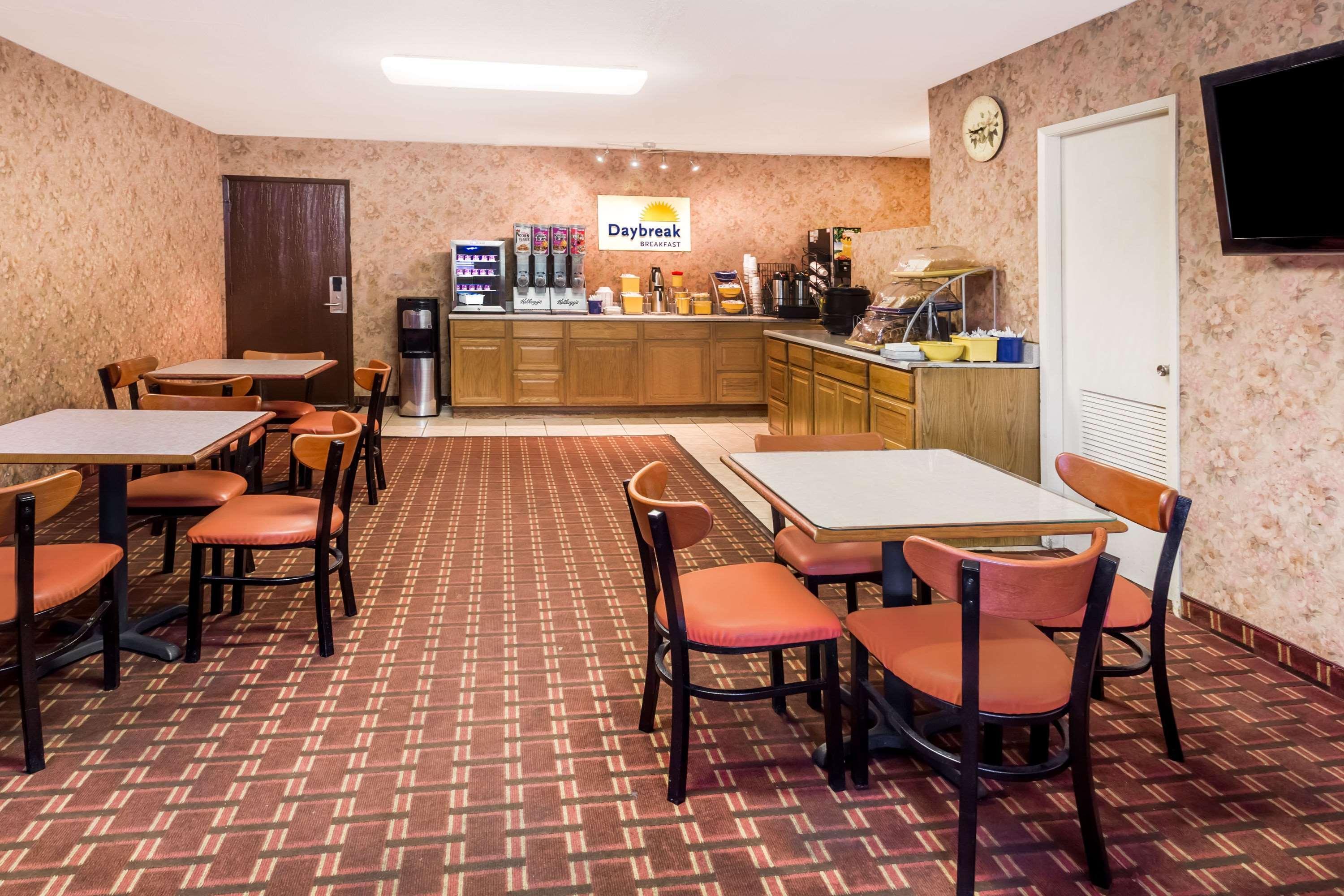Days & By Wyndham At Disneyland Park Motel 2*