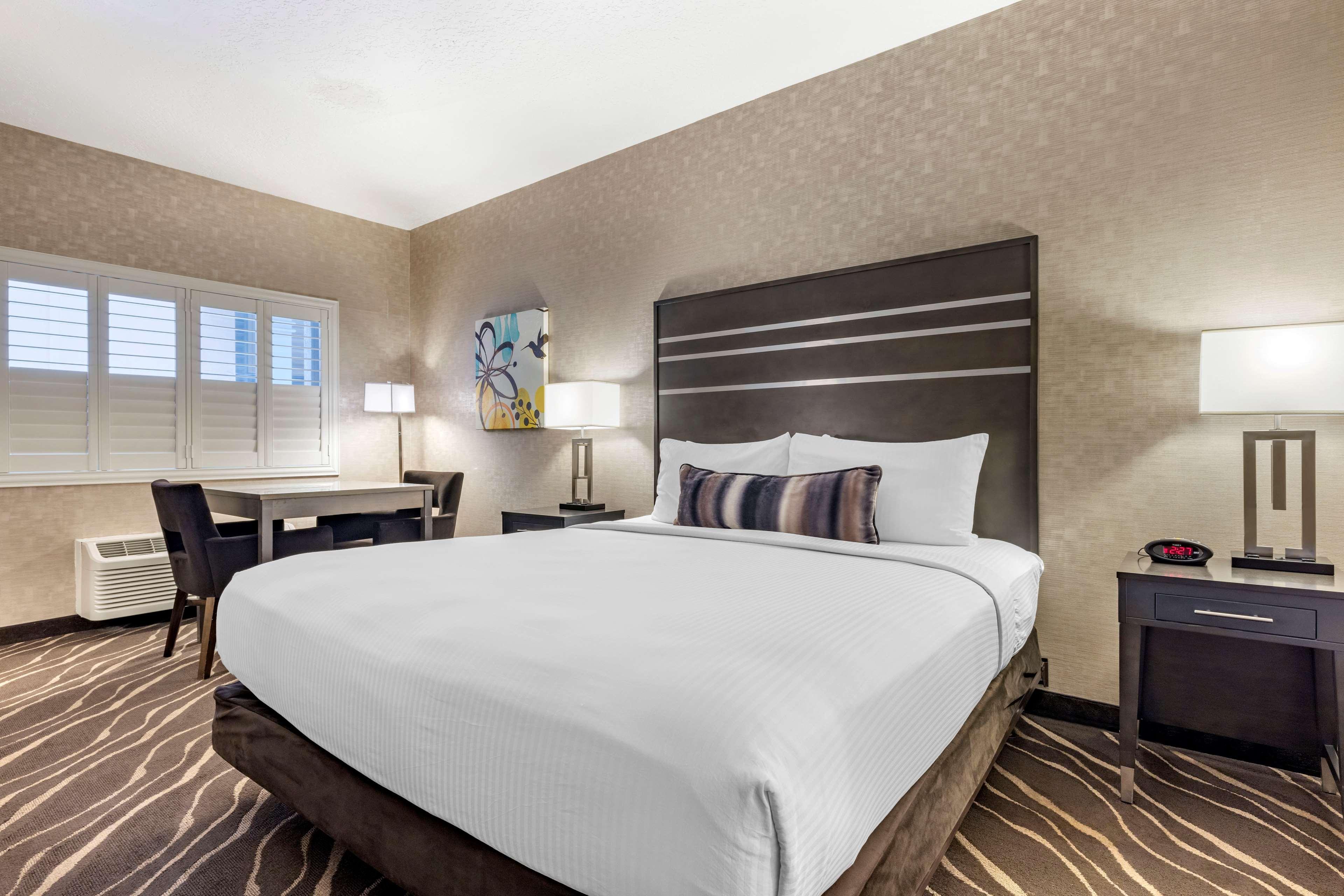 Western Park Place - Mini 3*