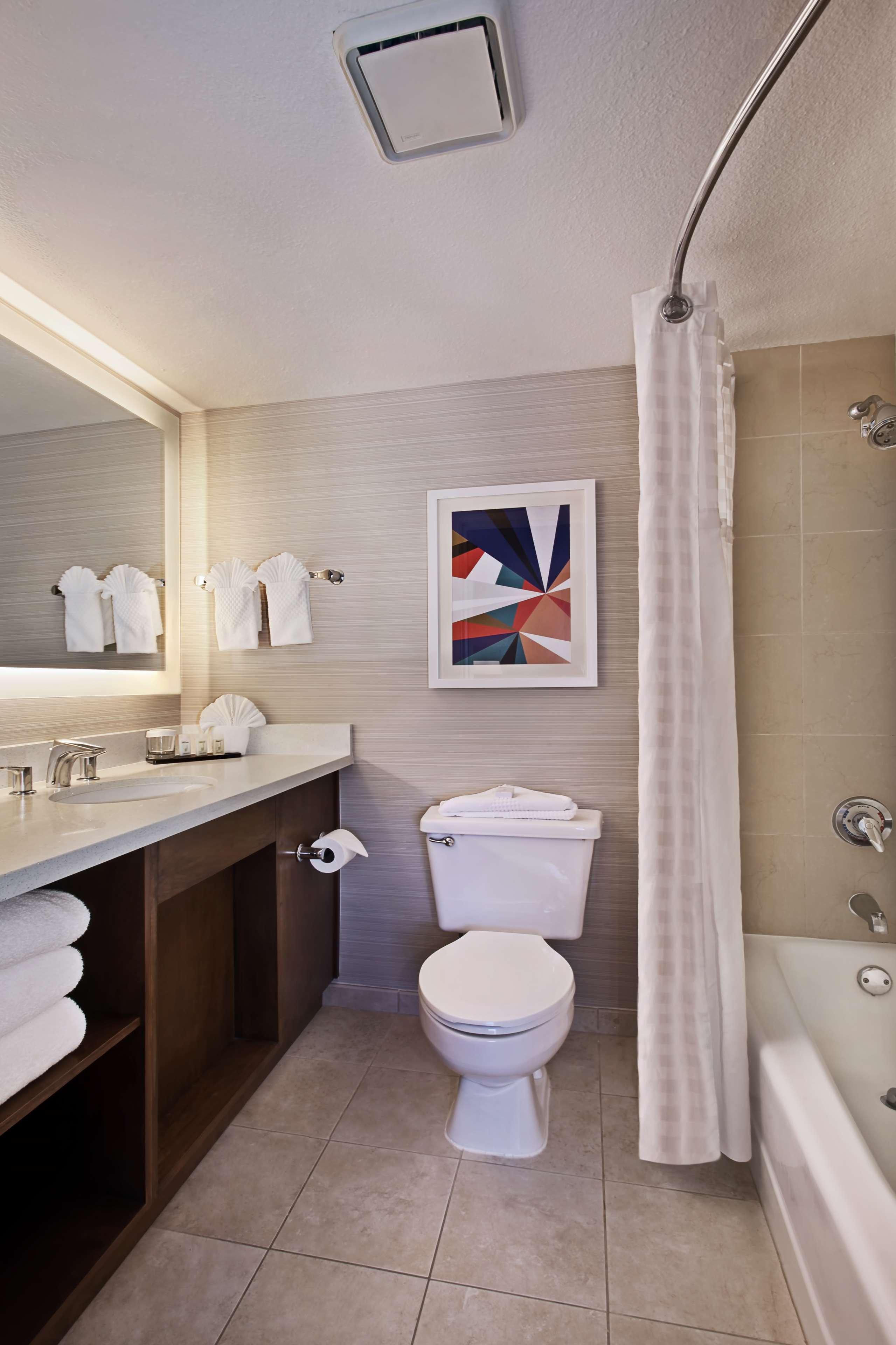 Embassy By Hilton North Hotel 4*