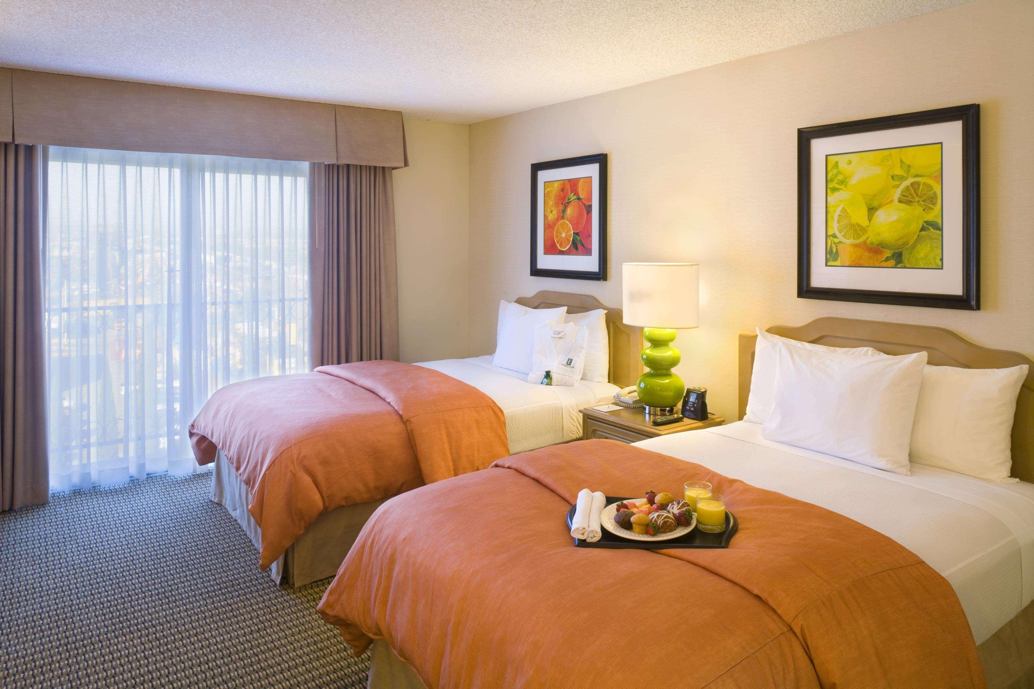 Hotel Embassy By Hilton North