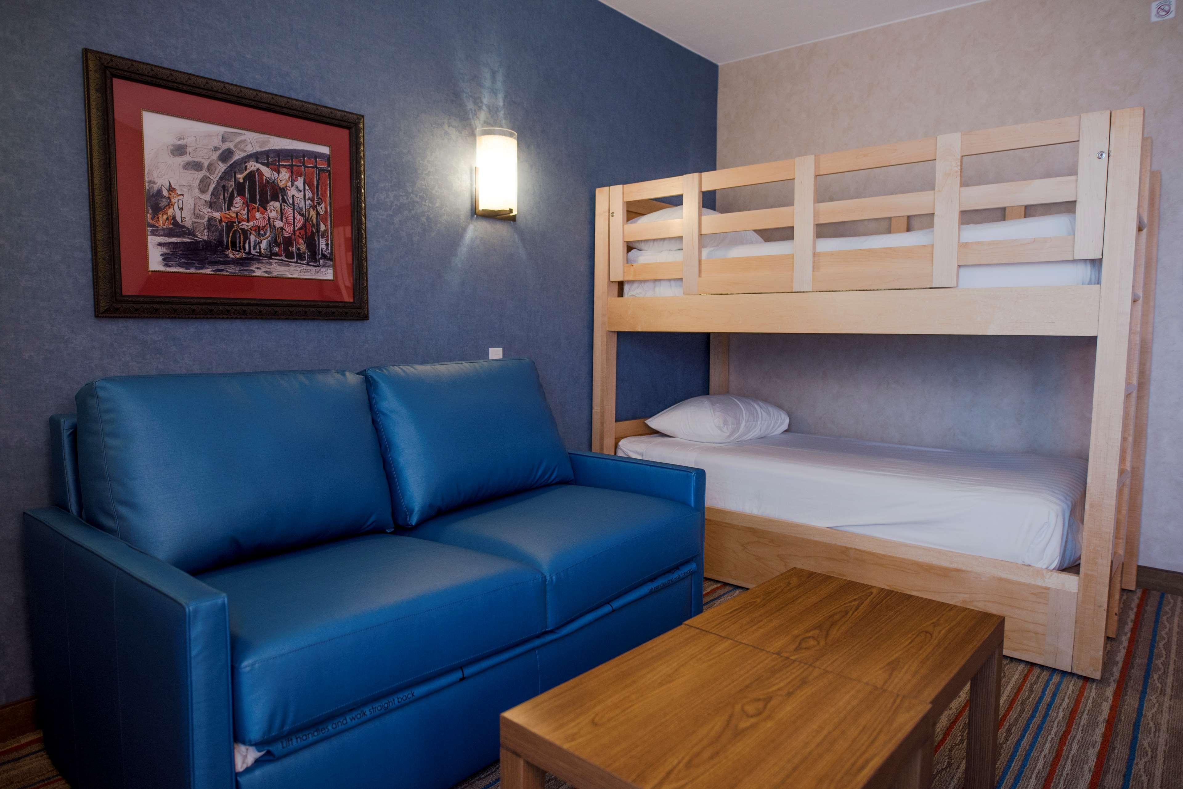 Howard Johnson By Wyndham & Water Playground Hotel 3*