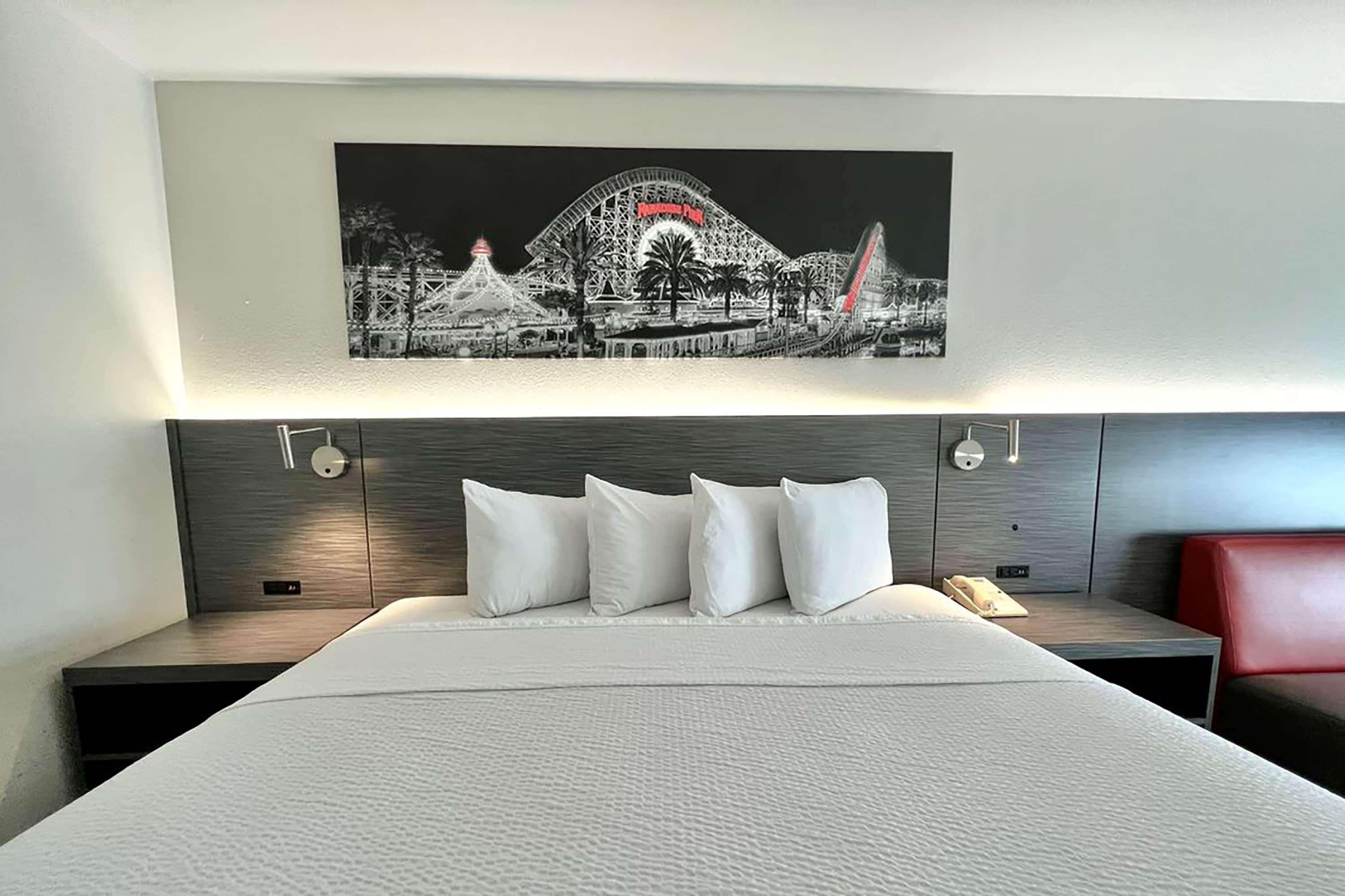 Ramada By Wyndham Convention Center Hotel Anaheim