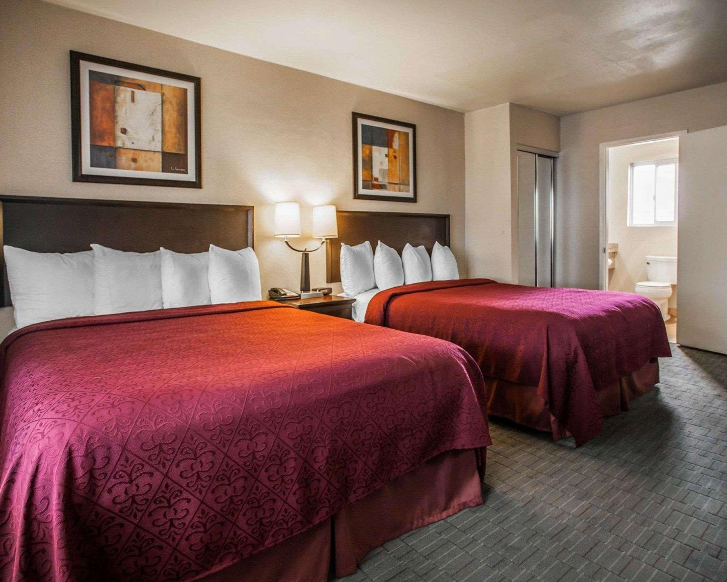 Quality & At The Park Hotel