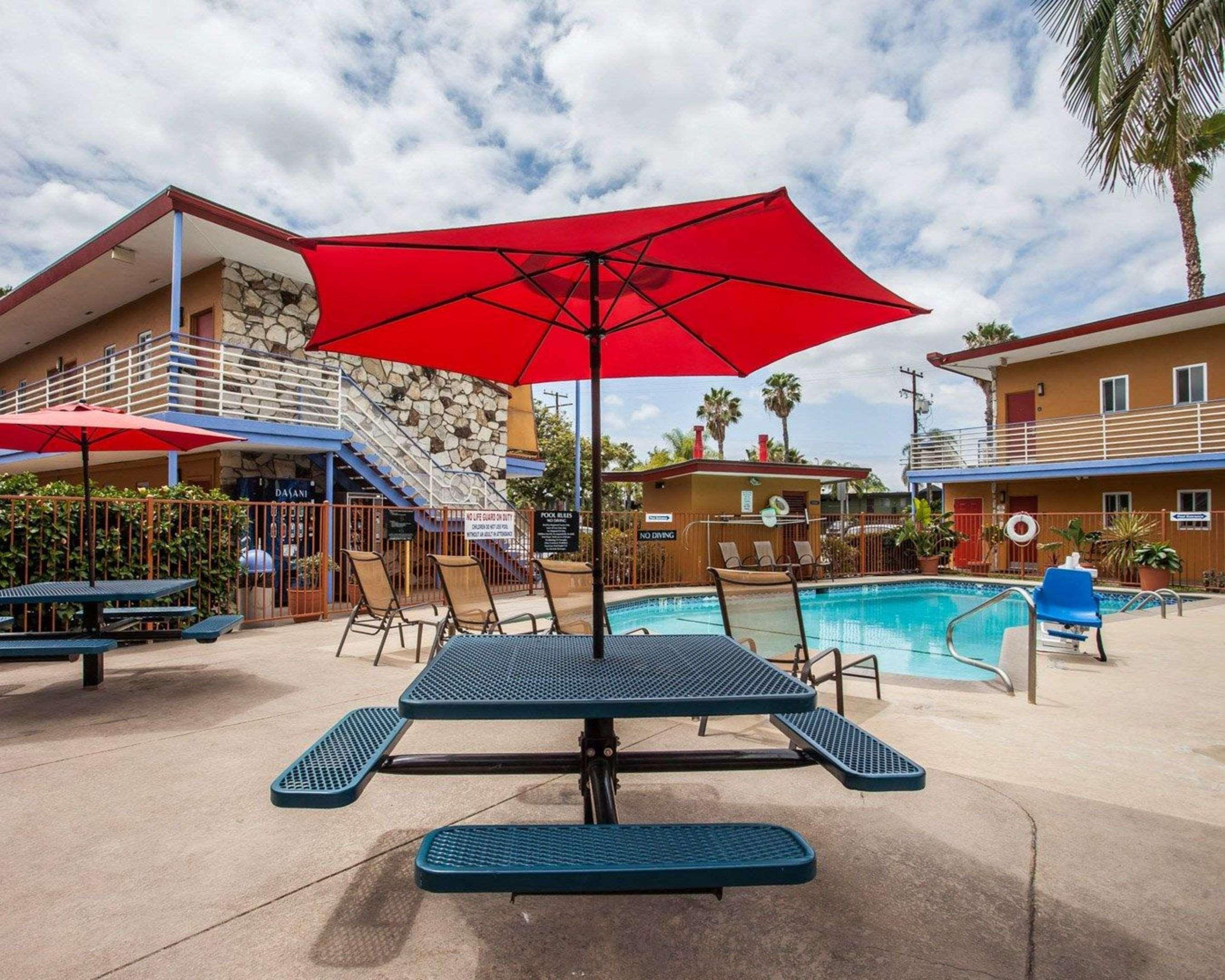 Hotel Quality & At The Park
