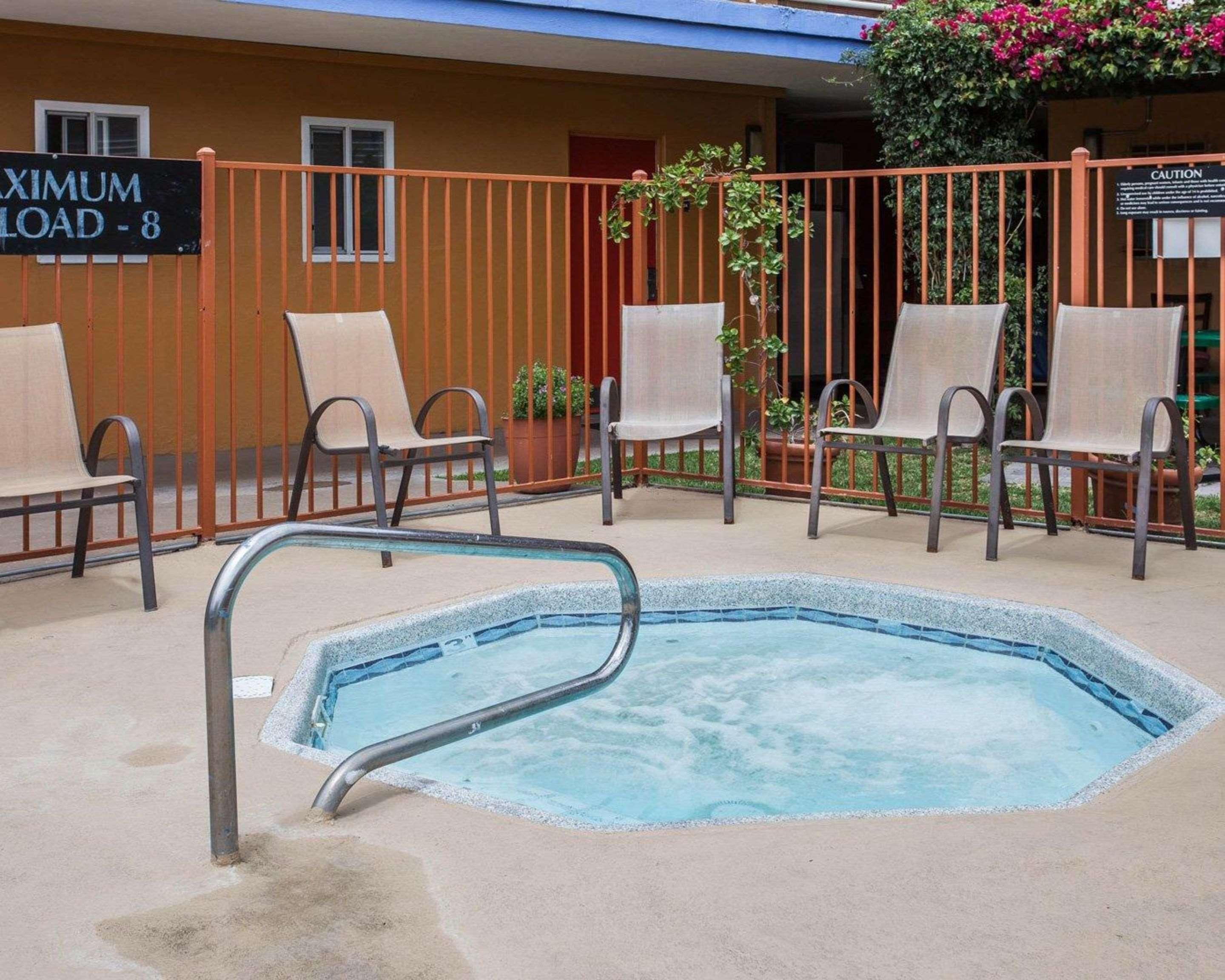 Hotel Quality & At The Park