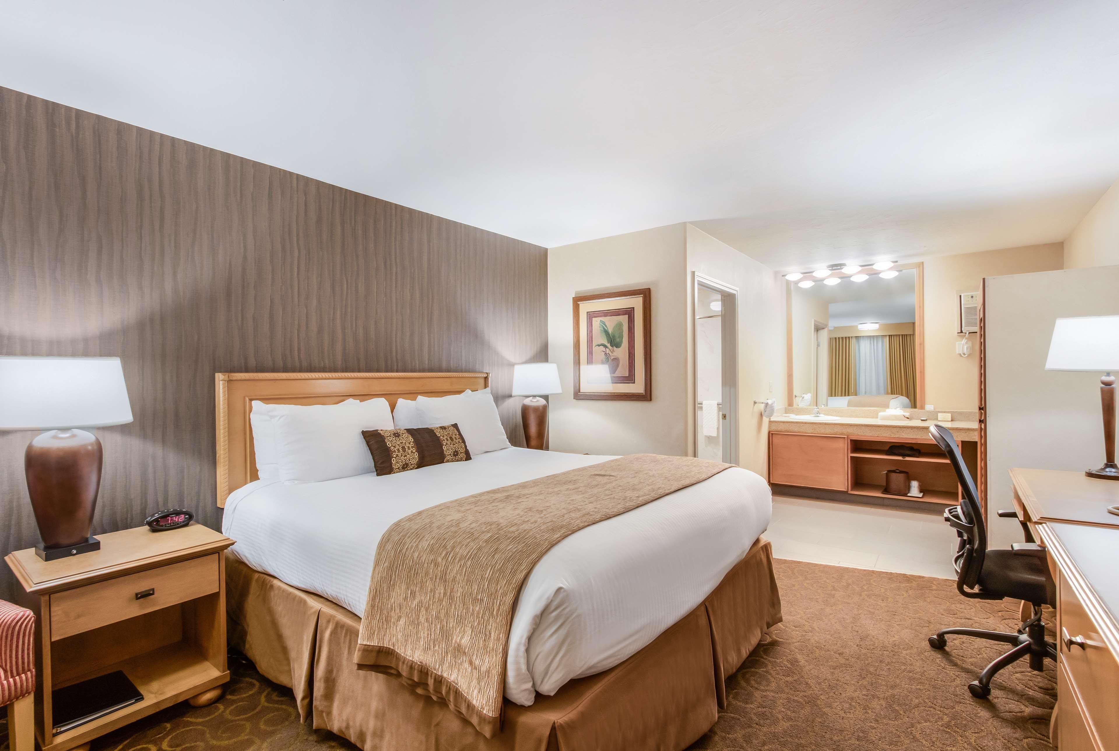 Western Pavilions Anaheim