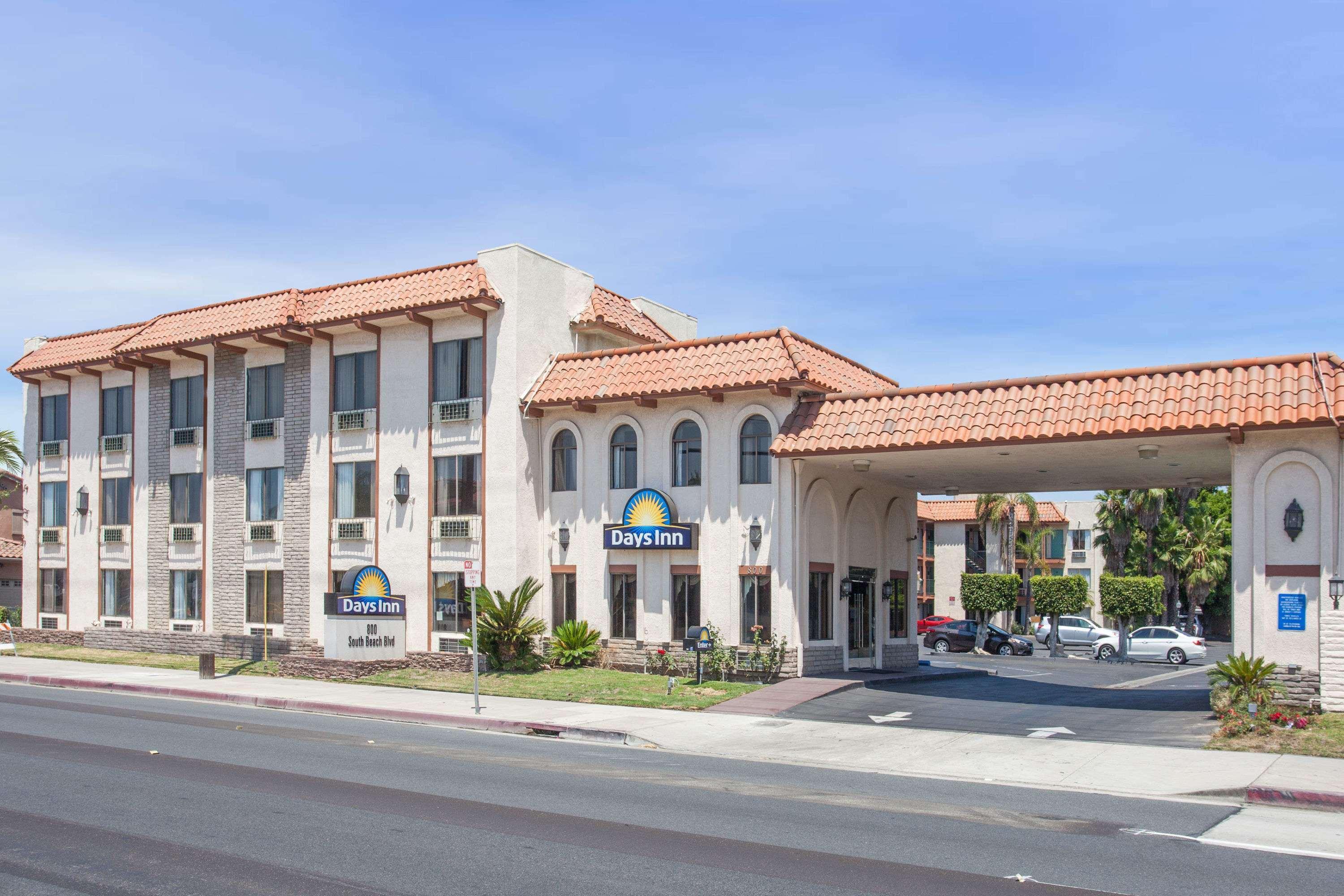 Days By Wyndham Near The Park Hotel Anaheim