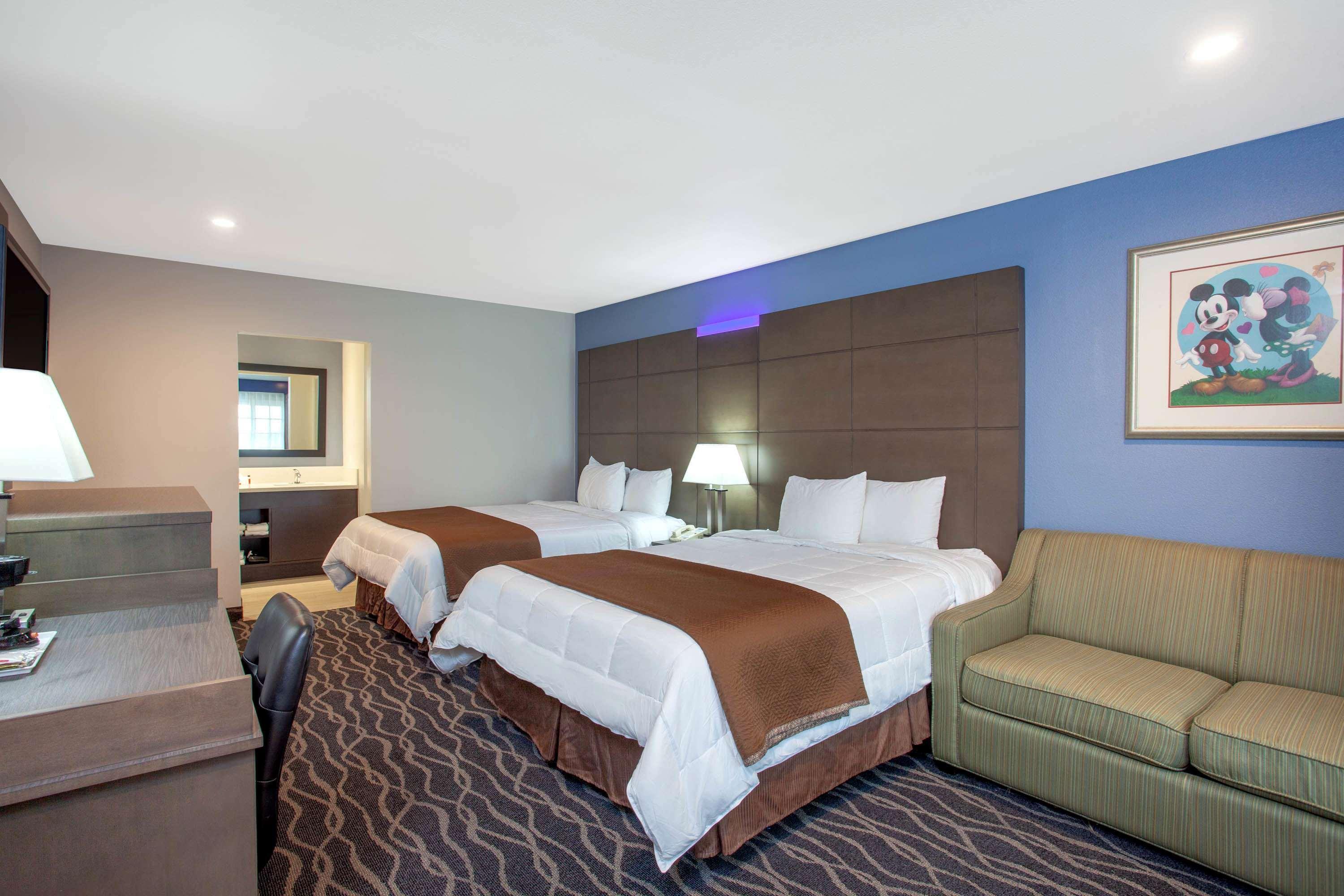 Travelodge & By Wyndham On Disneyland Dr Anaheim