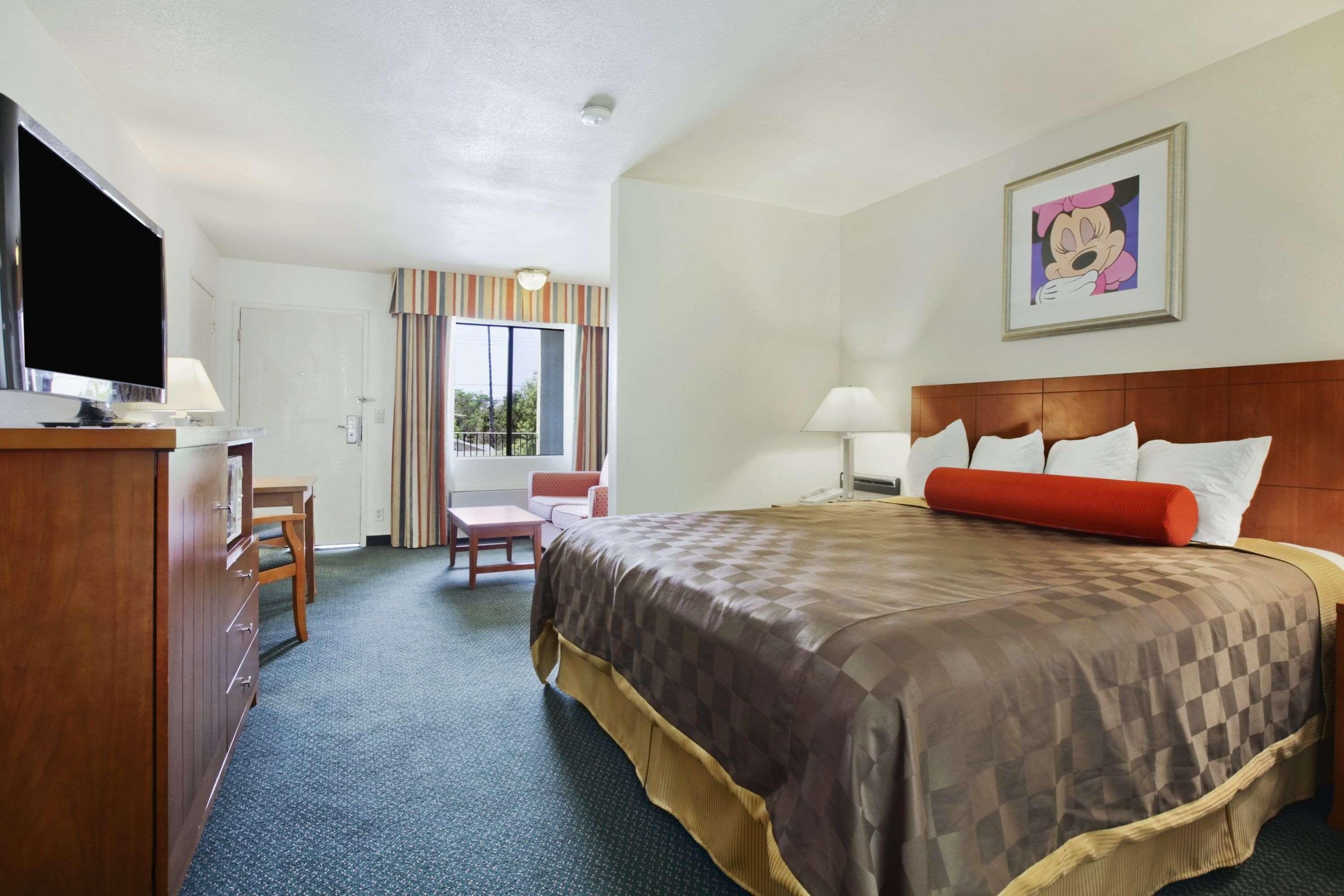 Hotel Travelodge & By Wyndham On Disneyland Dr