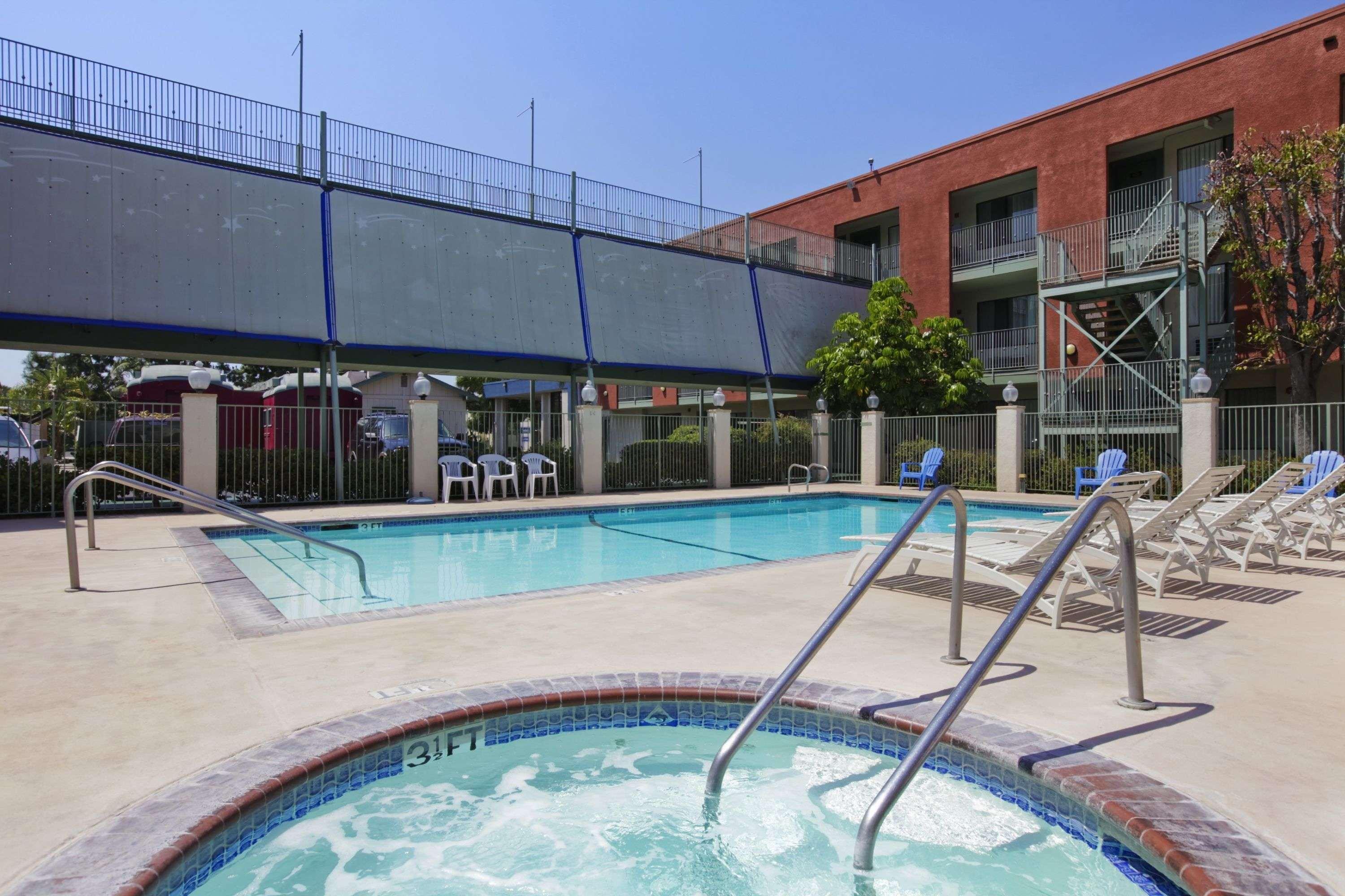 Hotel Travelodge & By Wyndham On Disneyland Dr