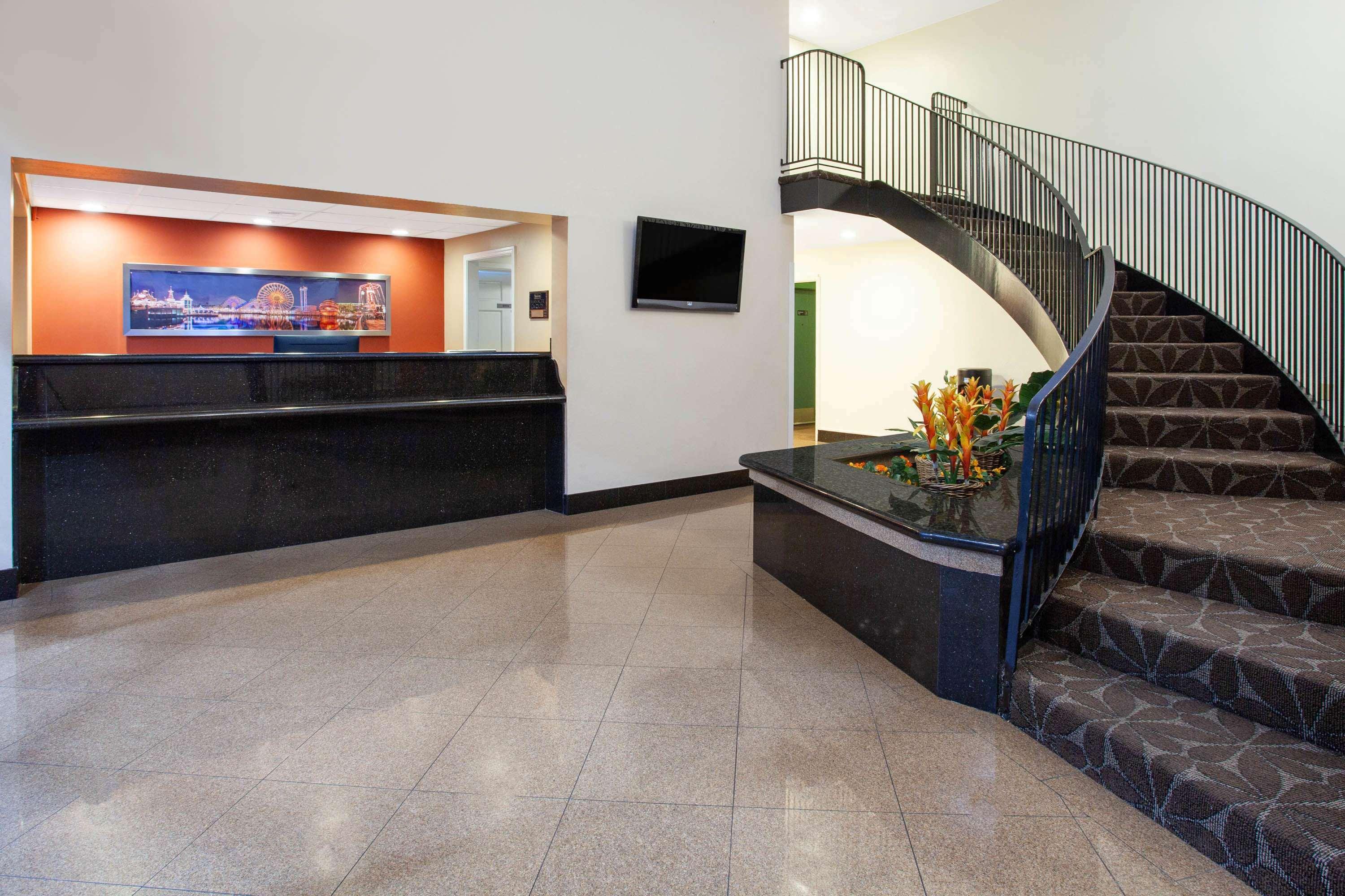 Hotel Travelodge & By Wyndham On Disneyland Dr