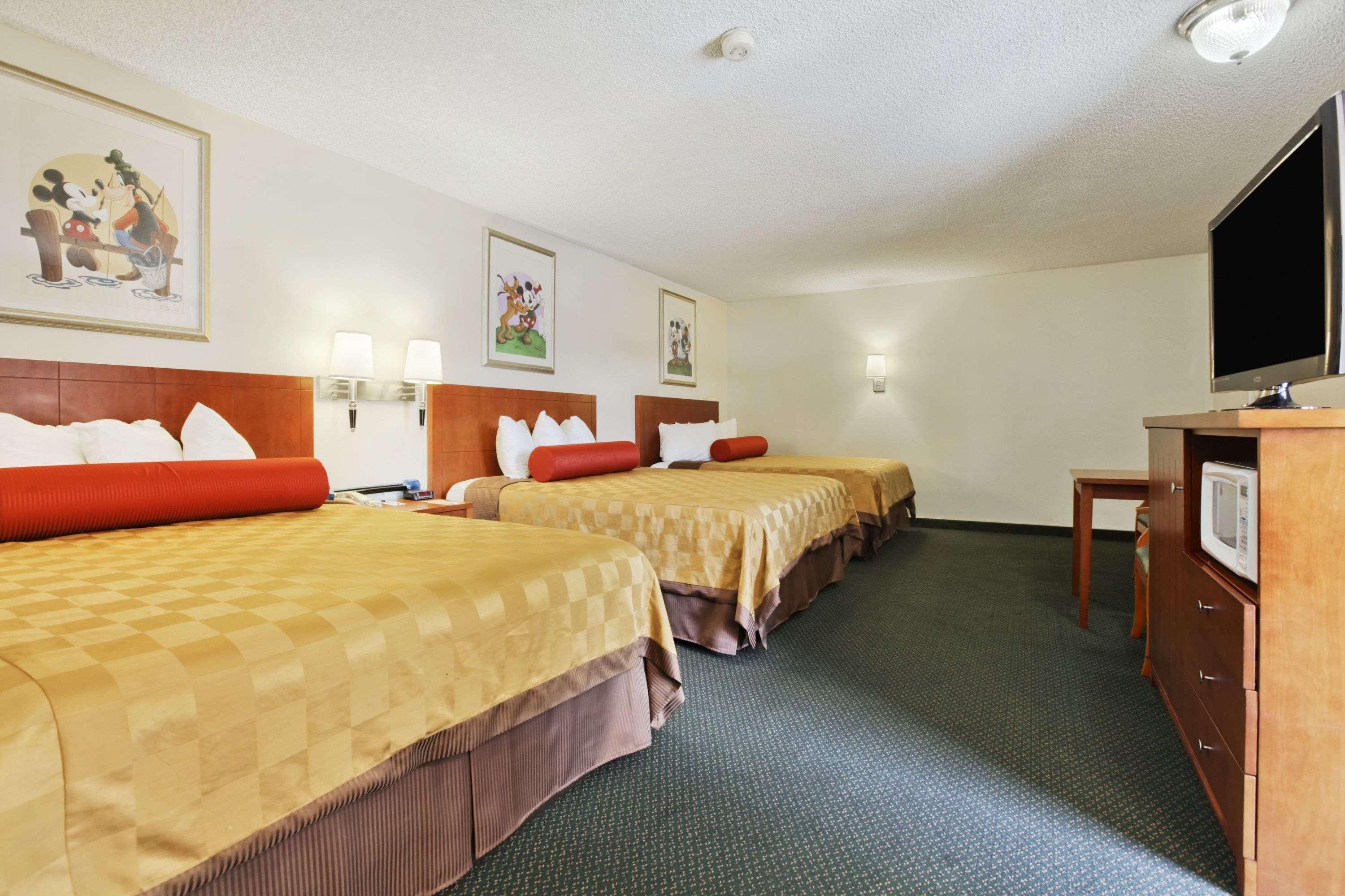 Hotel Travelodge & By Wyndham On Disneyland Dr