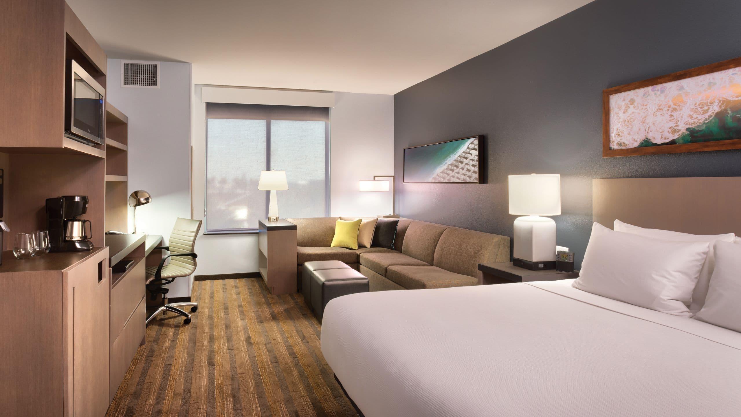 Hyatt House At Resort/convention Center Hotel