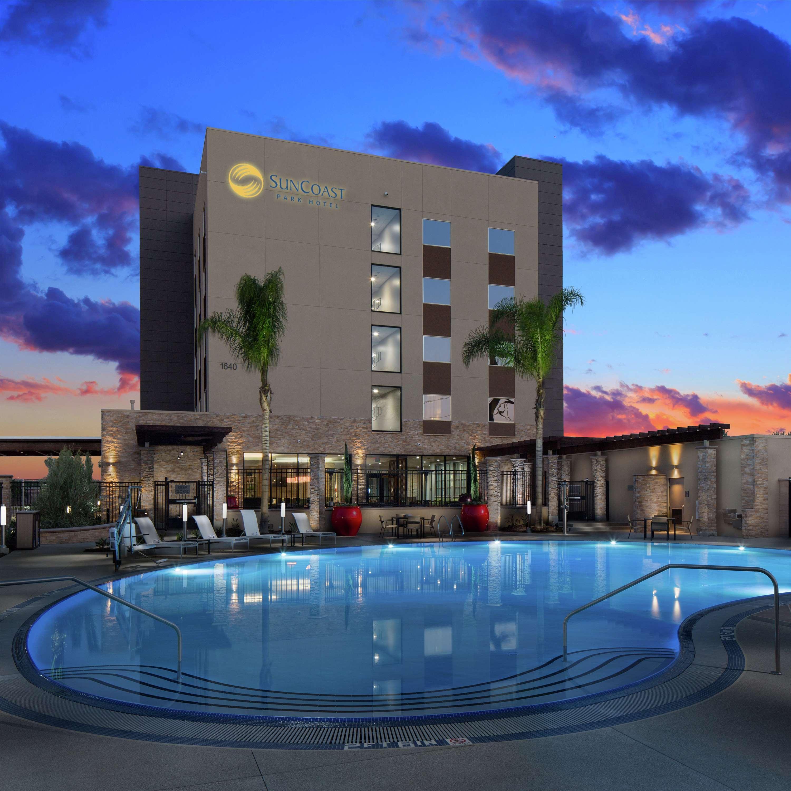 Hotel Suncoast Anaheim, Tapestry Collection By Hilton Anaheim