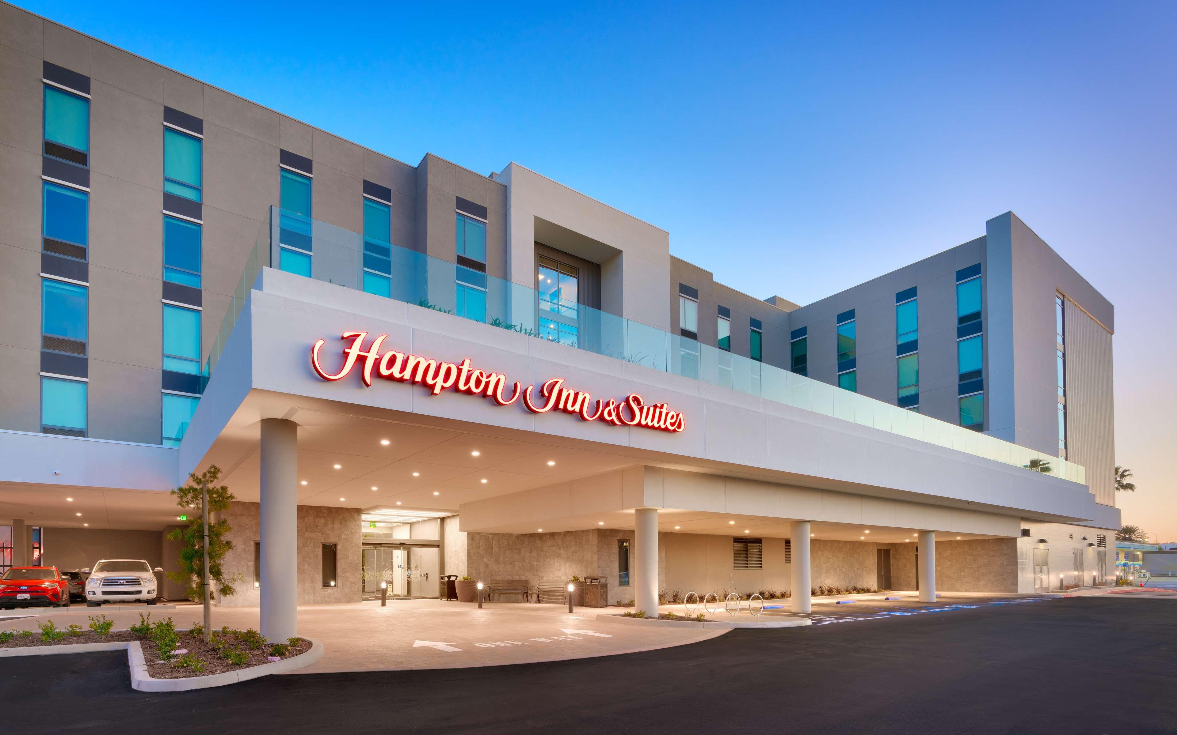 Hampton & Convention Center Anaheim