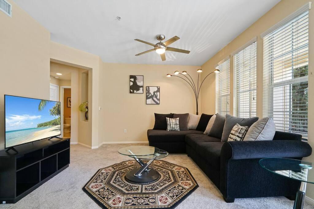 Luxury 2br/2ba!5min To Disney! Angelstadium! Hondacenter. *