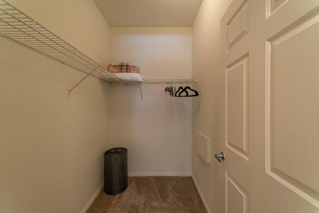Apartamento Lovely 2br/2ba!5min To Disney! Angelstadium! Hondacenter.