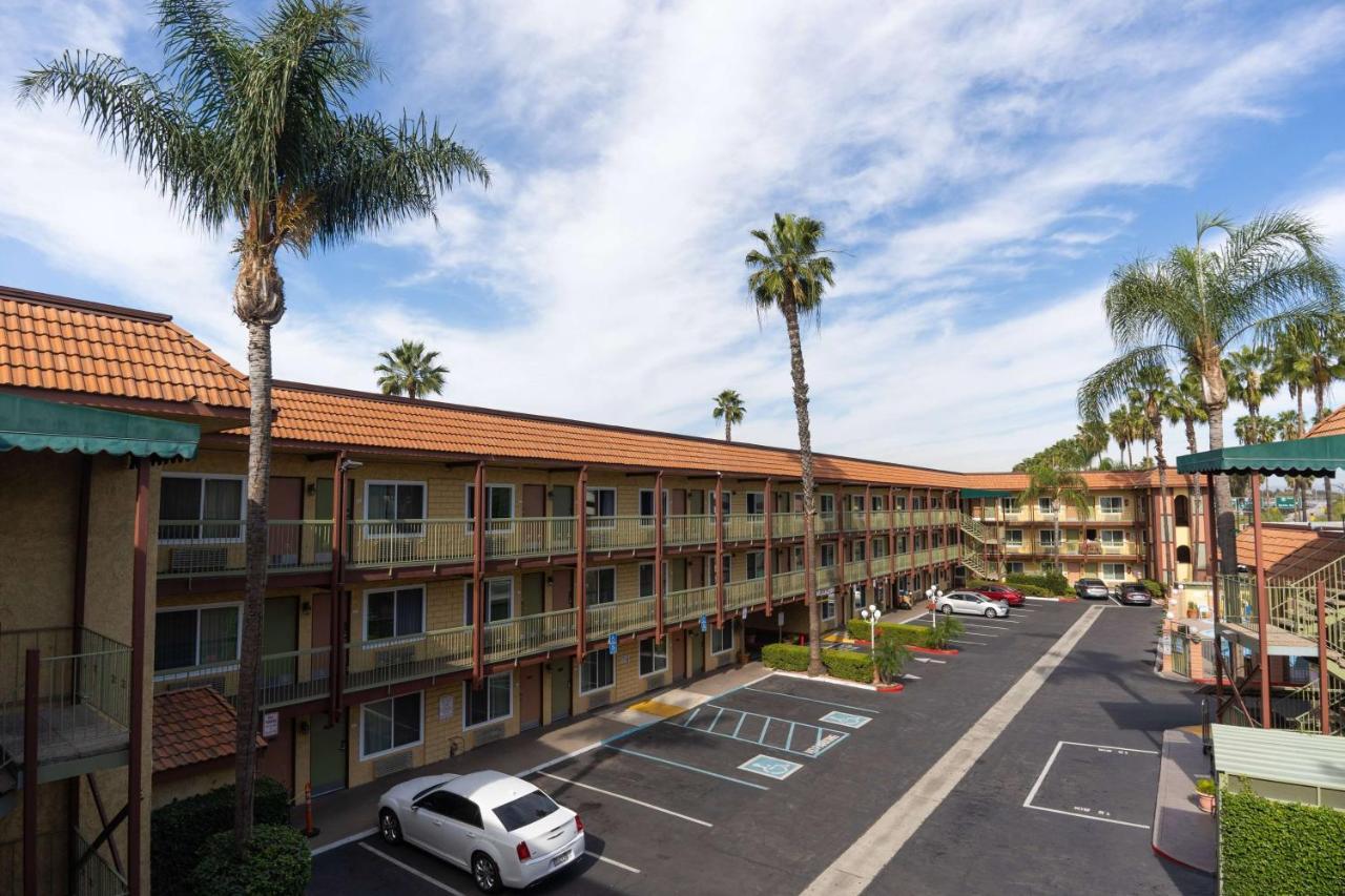 Hotel Super 8 By Wyndham Anaheim/disneyland Drive