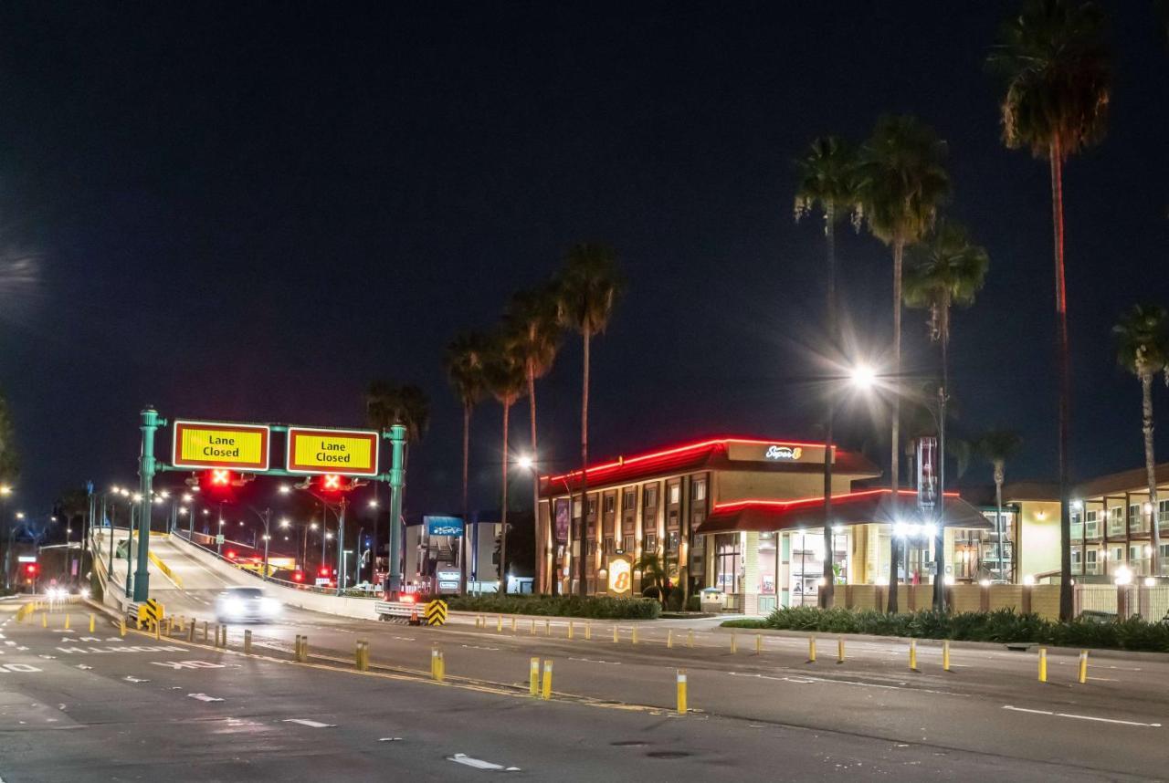 Super 8 By Wyndham Anaheim/disneyland Drive Hotel