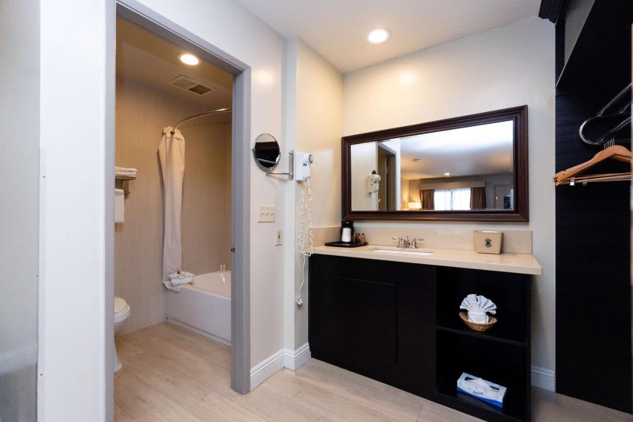Super 8 By Wyndham Anaheim/disneyland Drive Hotel Anaheim