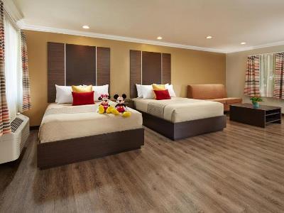 Motel Eden Roc & Near The Maingate Anaheim