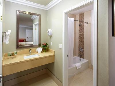 Eden Roc & Near The Maingate 2* Anaheim