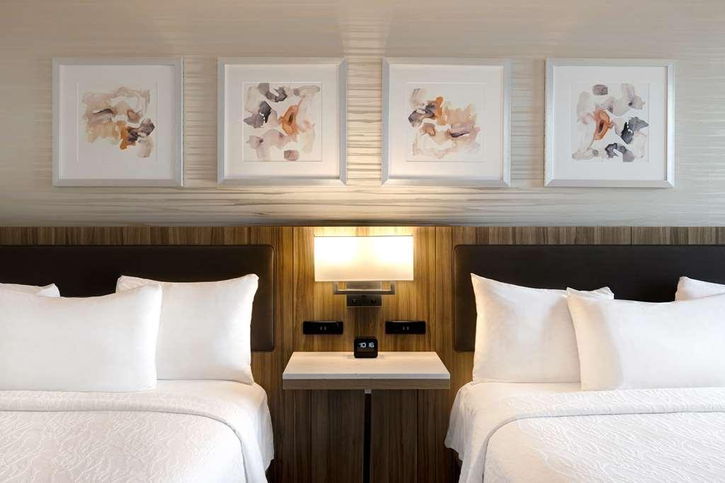 Hilton Garden Hotel 3*