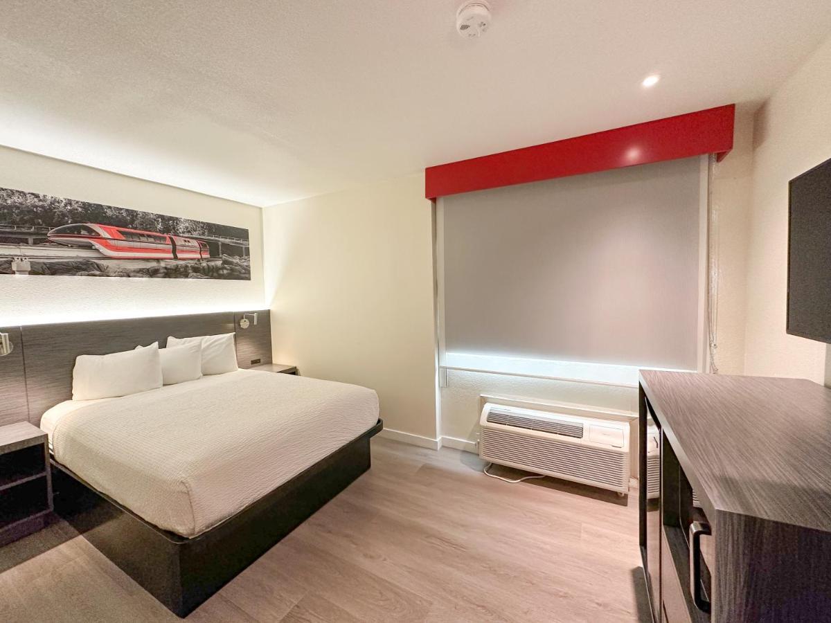 Ramada By Wyndham Convention Center Anaheim
