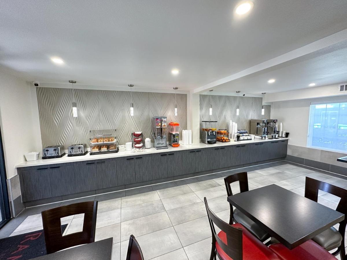 Ramada By Wyndham Convention Center Anaheim