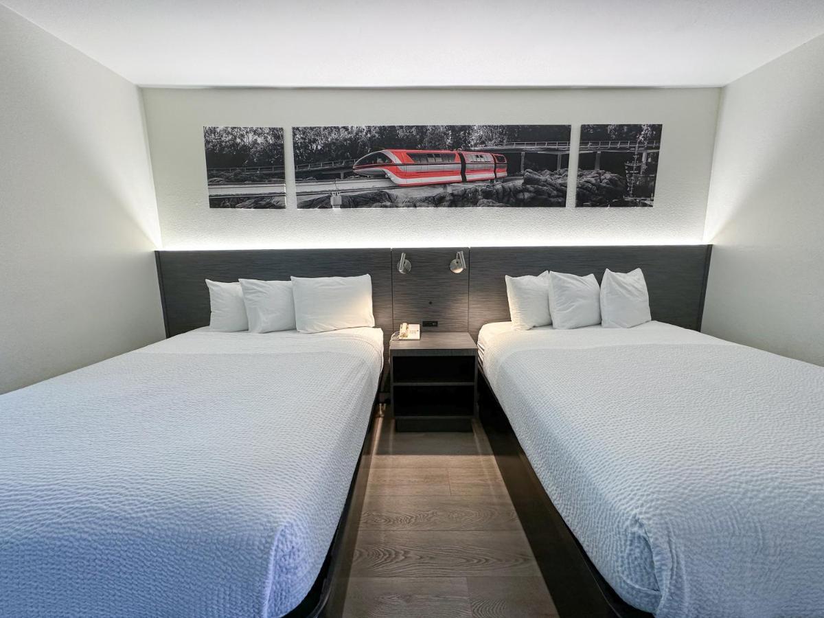 Ramada By Wyndham Convention Center 2*