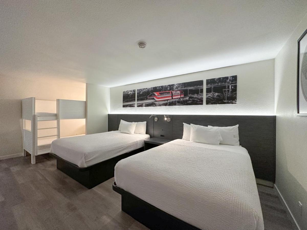 Ramada By Wyndham Convention Center Hotel 2*
