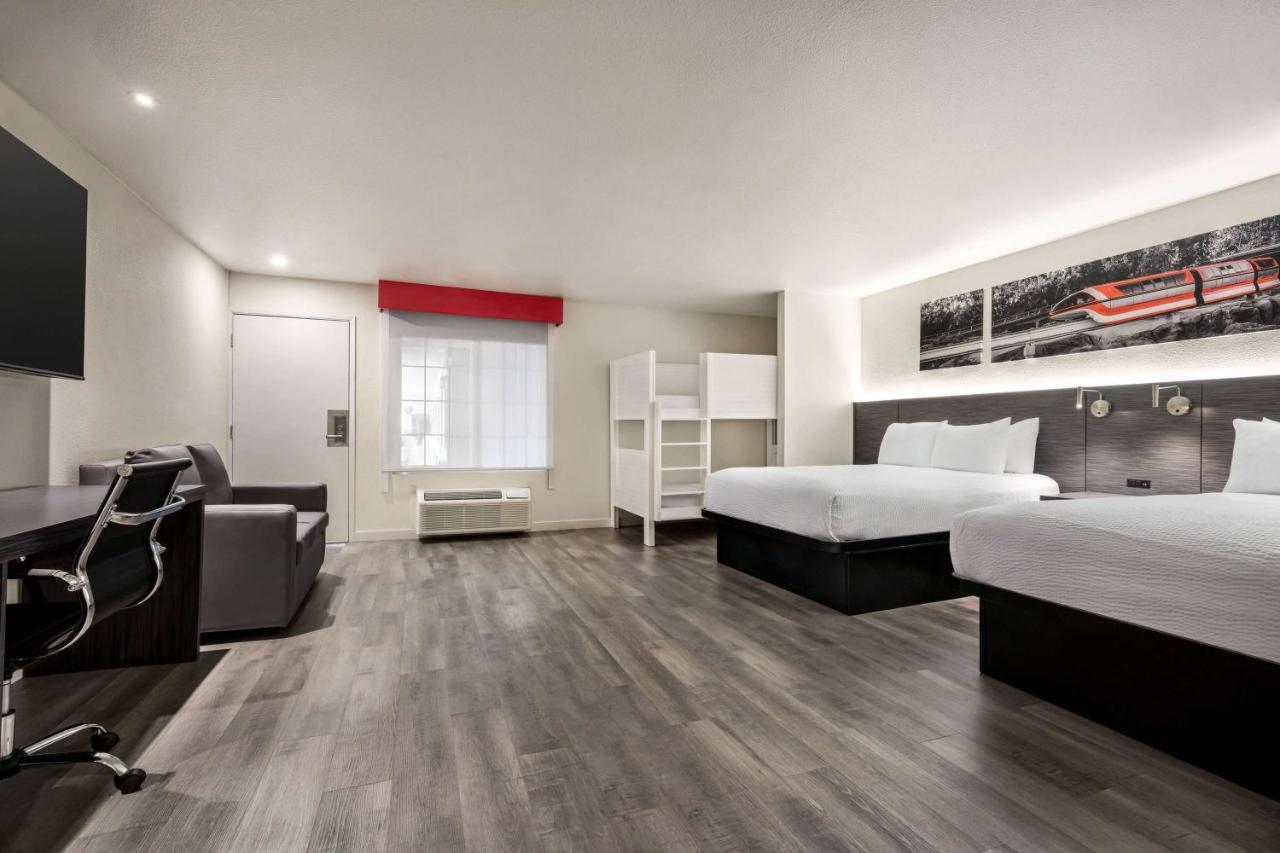 Ramada By Wyndham Convention Center Anaheim