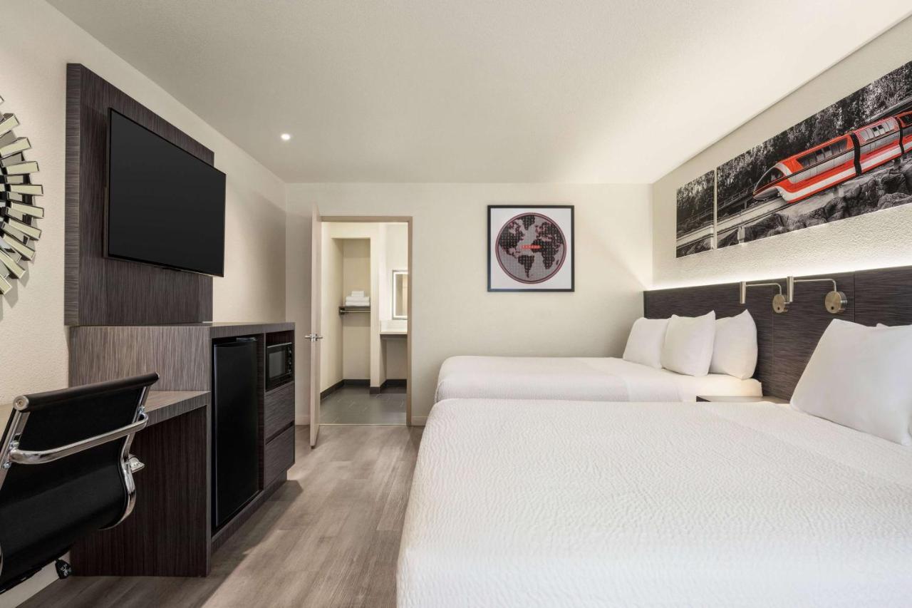 Ramada By Wyndham Convention Center
