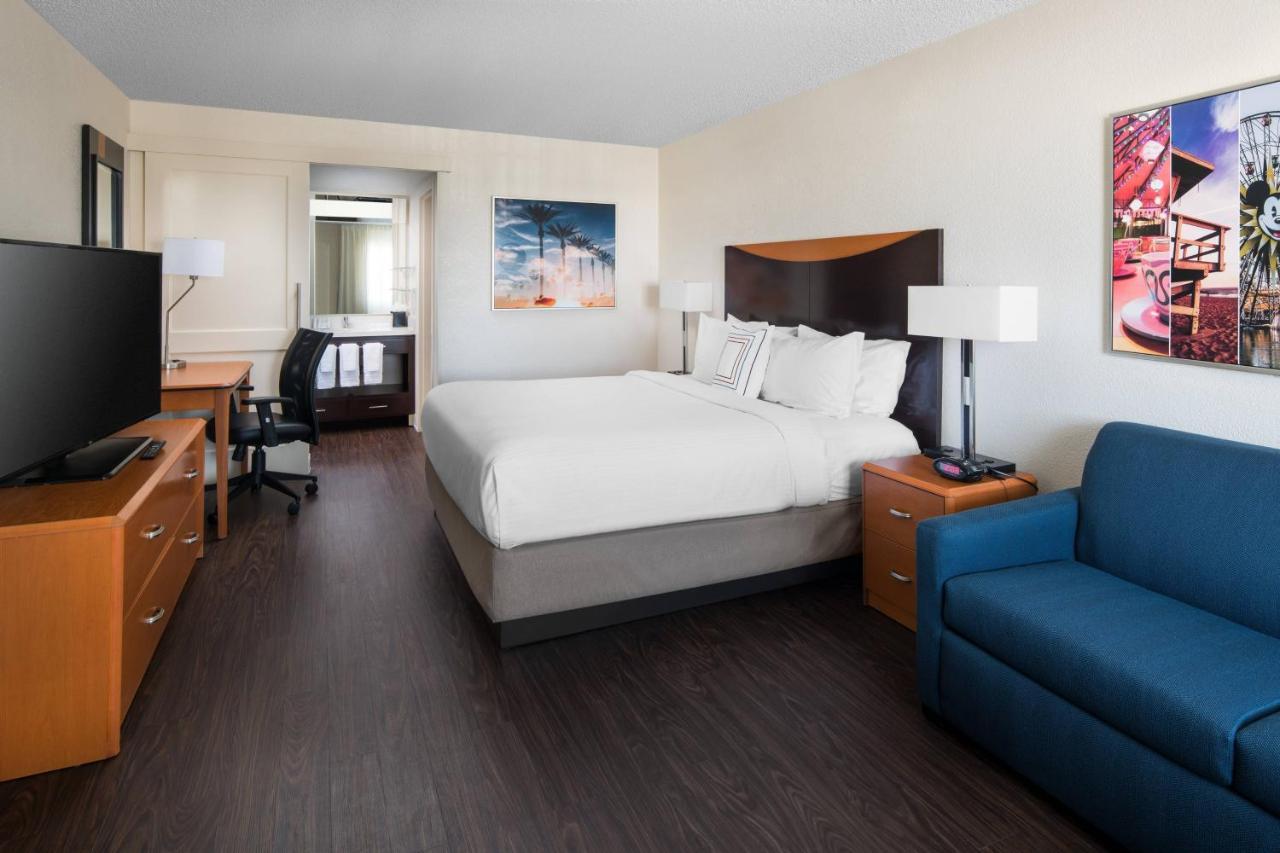 Hotel Fairfield By Marriott Anaheim