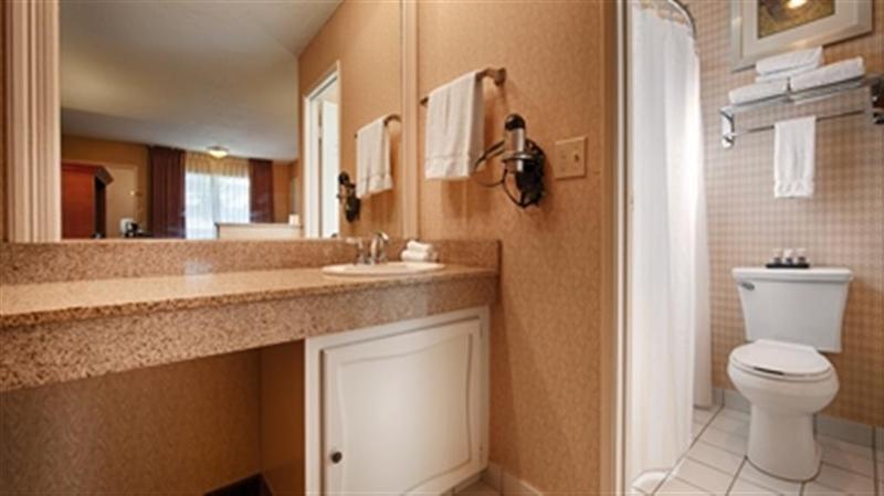 Western 3* Anaheim