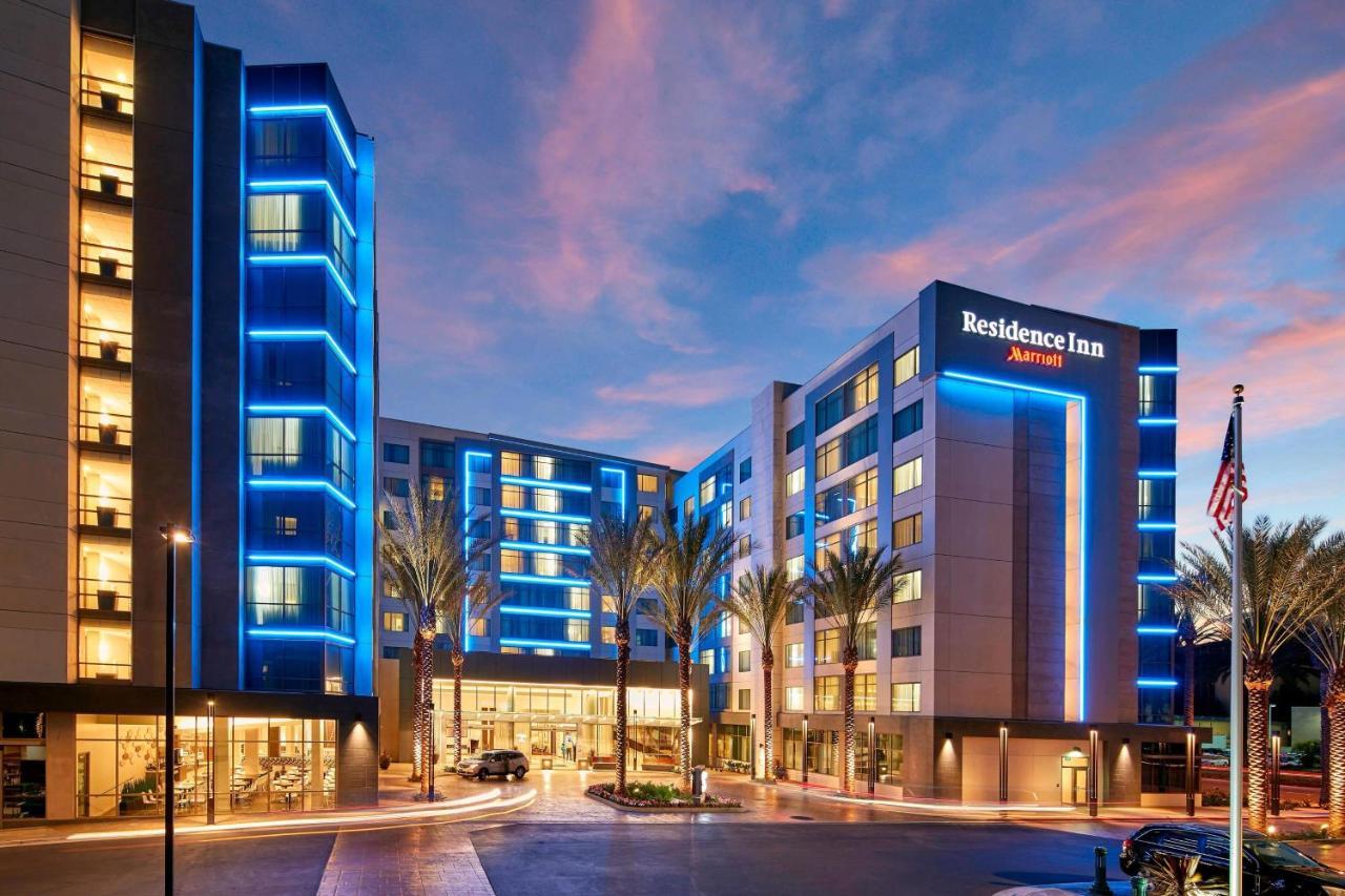 By Marriott At Resort/convention Center 3*