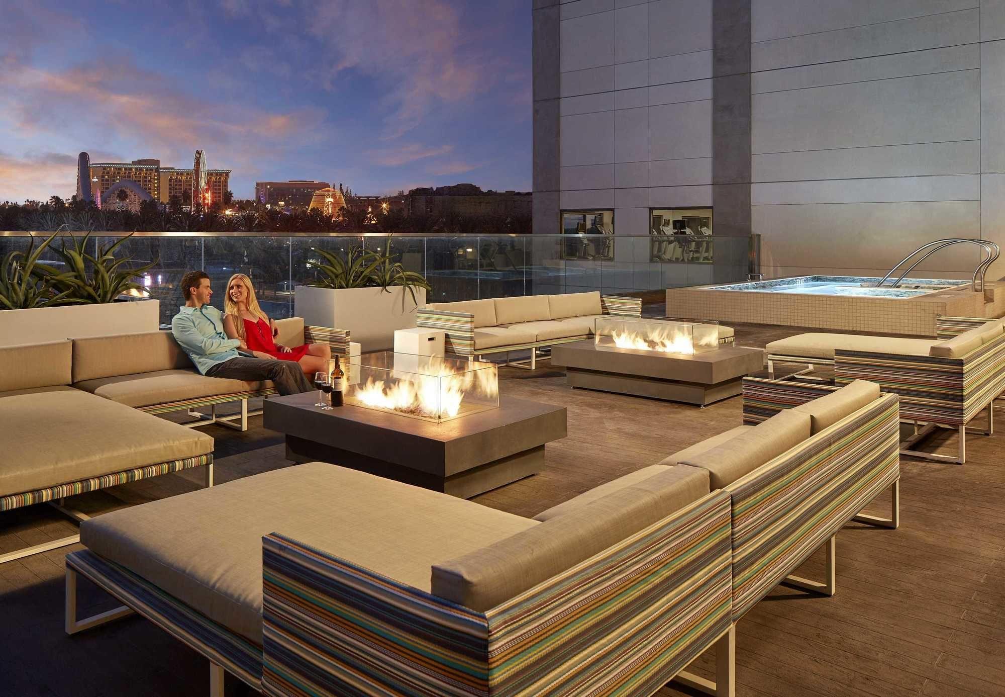 By Marriott At Resort/convention Center Anaheim
