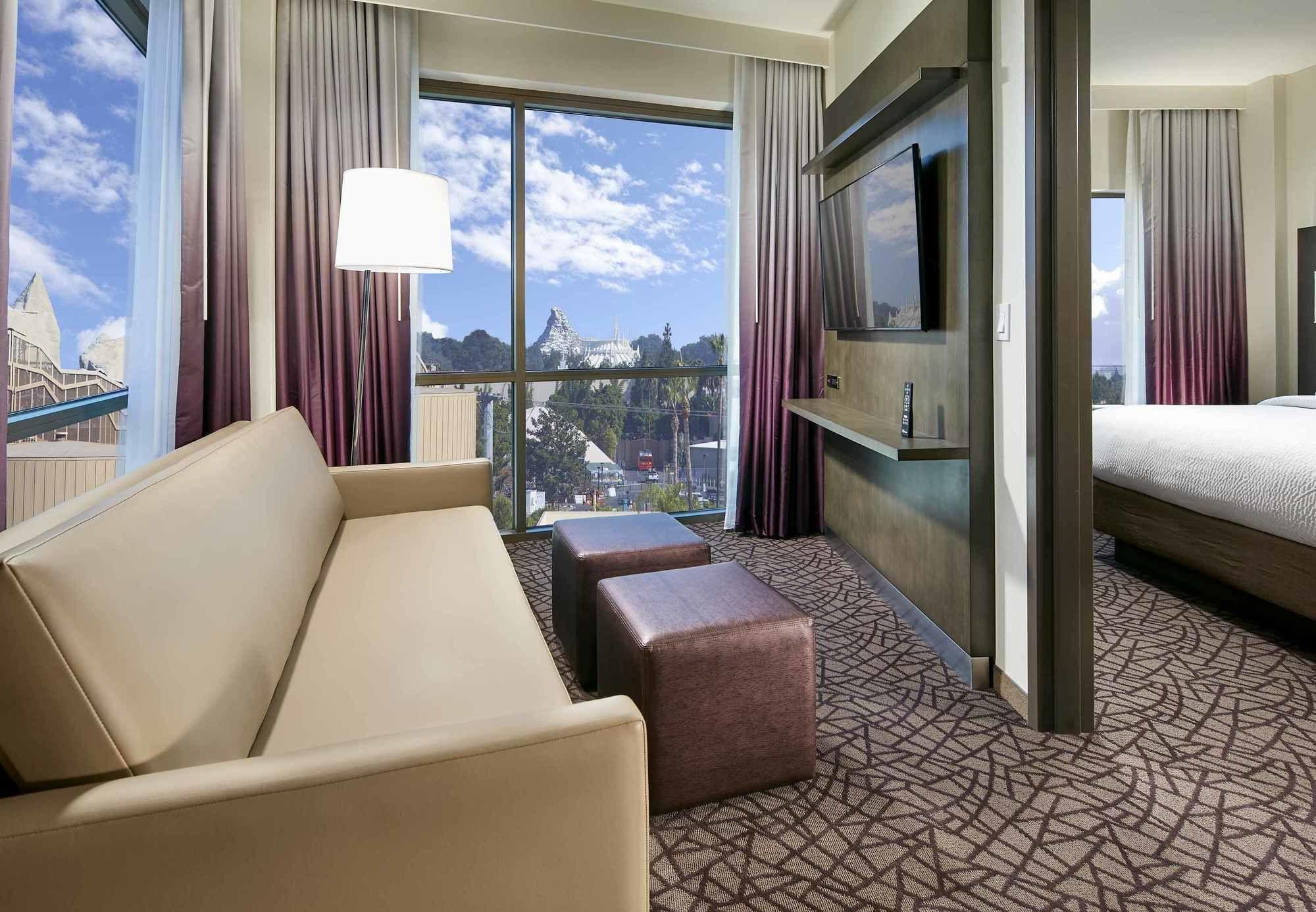 By Marriott At Resort/convention Center Anaheim